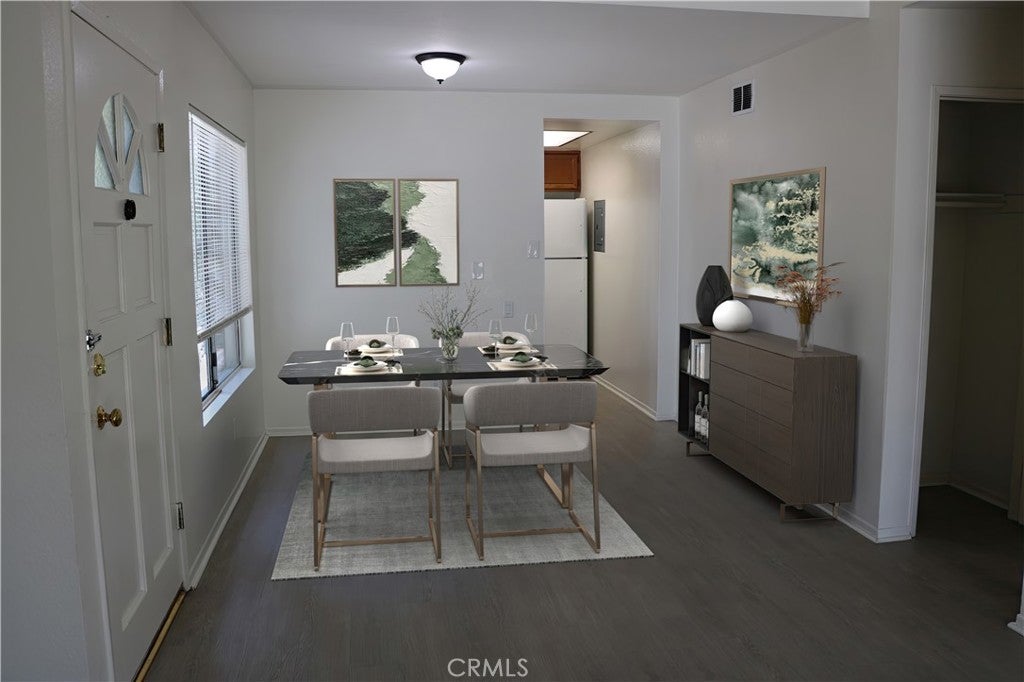Irvine, California, 92614, United States, 2 Bedrooms Bedrooms, ,2 BathroomsBathrooms,Residential,For Sale,1865749