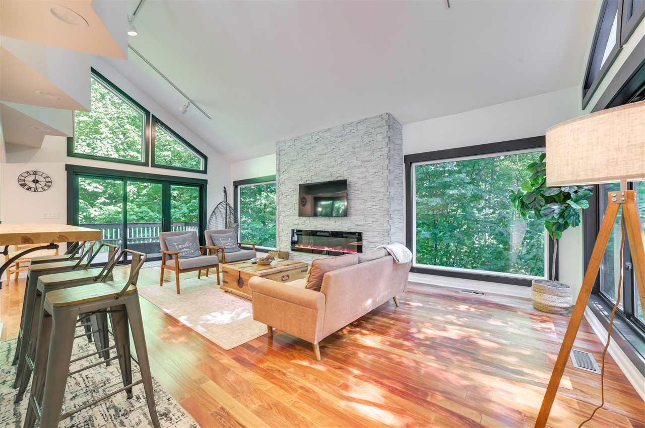 Harbor Springs, Michigan, 49740, United States, 3 Bedrooms Bedrooms, ,4 BathroomsBathrooms,Residential,For Sale,1954810