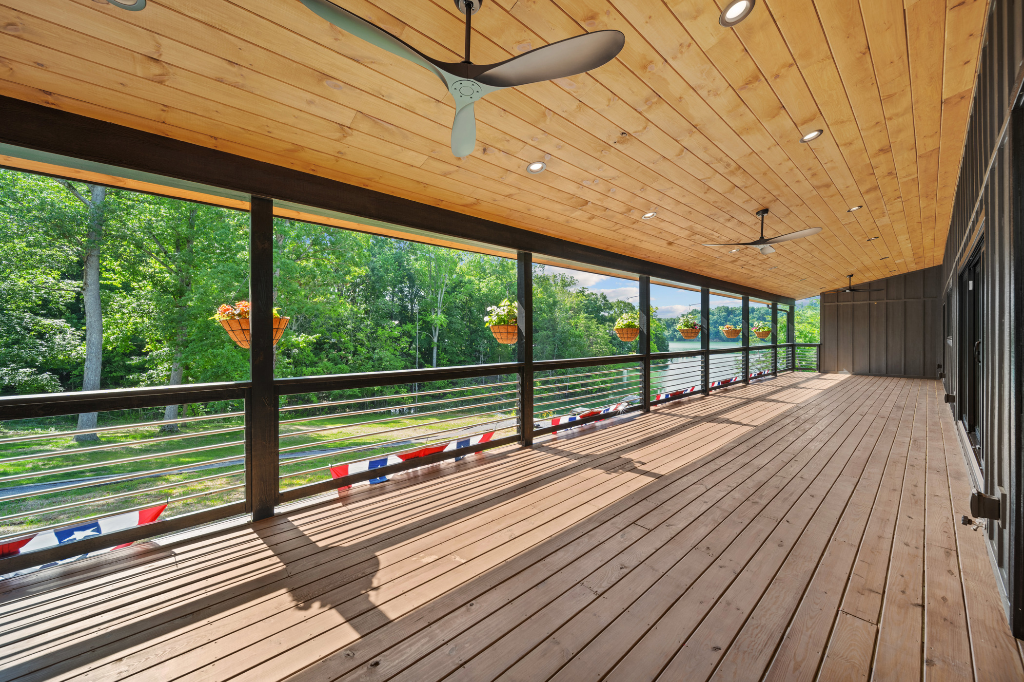 Sevierville, Tennessee, 37876, United States, 2 Bedrooms Bedrooms, ,3 BathroomsBathrooms,Residential,For Sale,1922074