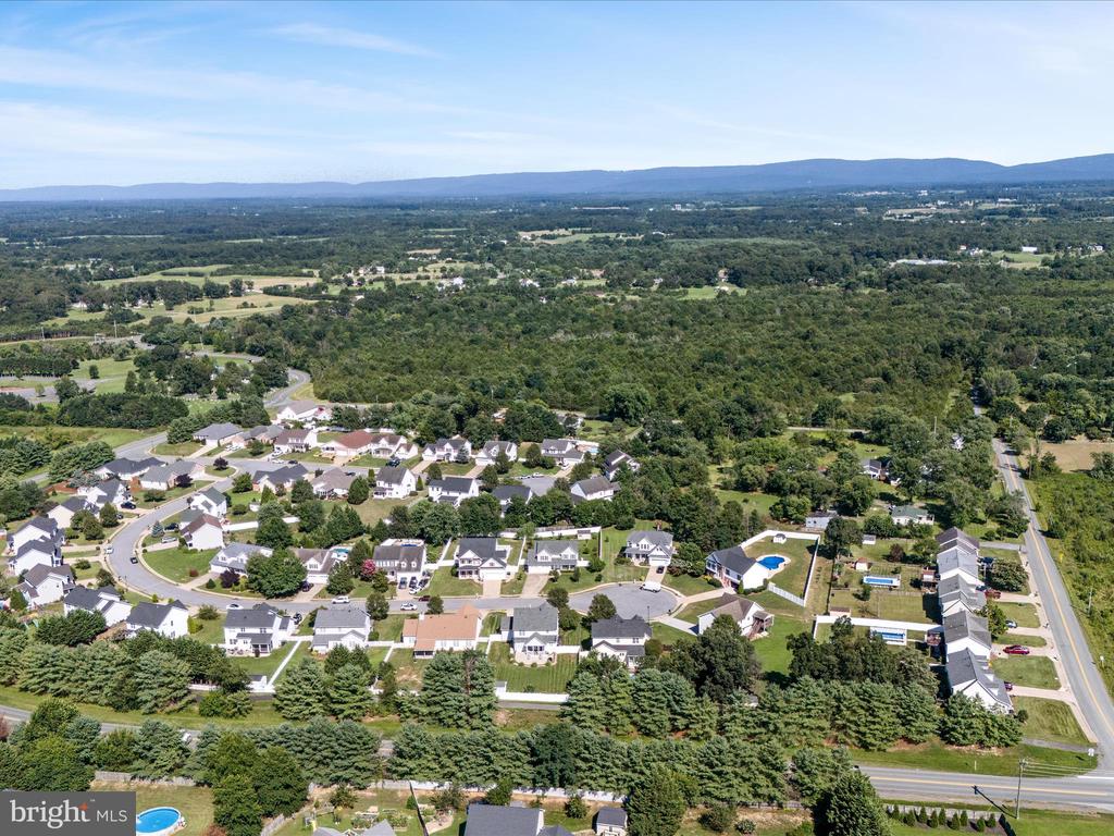 Stephens City, Virginia, 22655, United States, 4 Bedrooms Bedrooms, ,4 BathroomsBathrooms,Residential,For Sale,1905716
