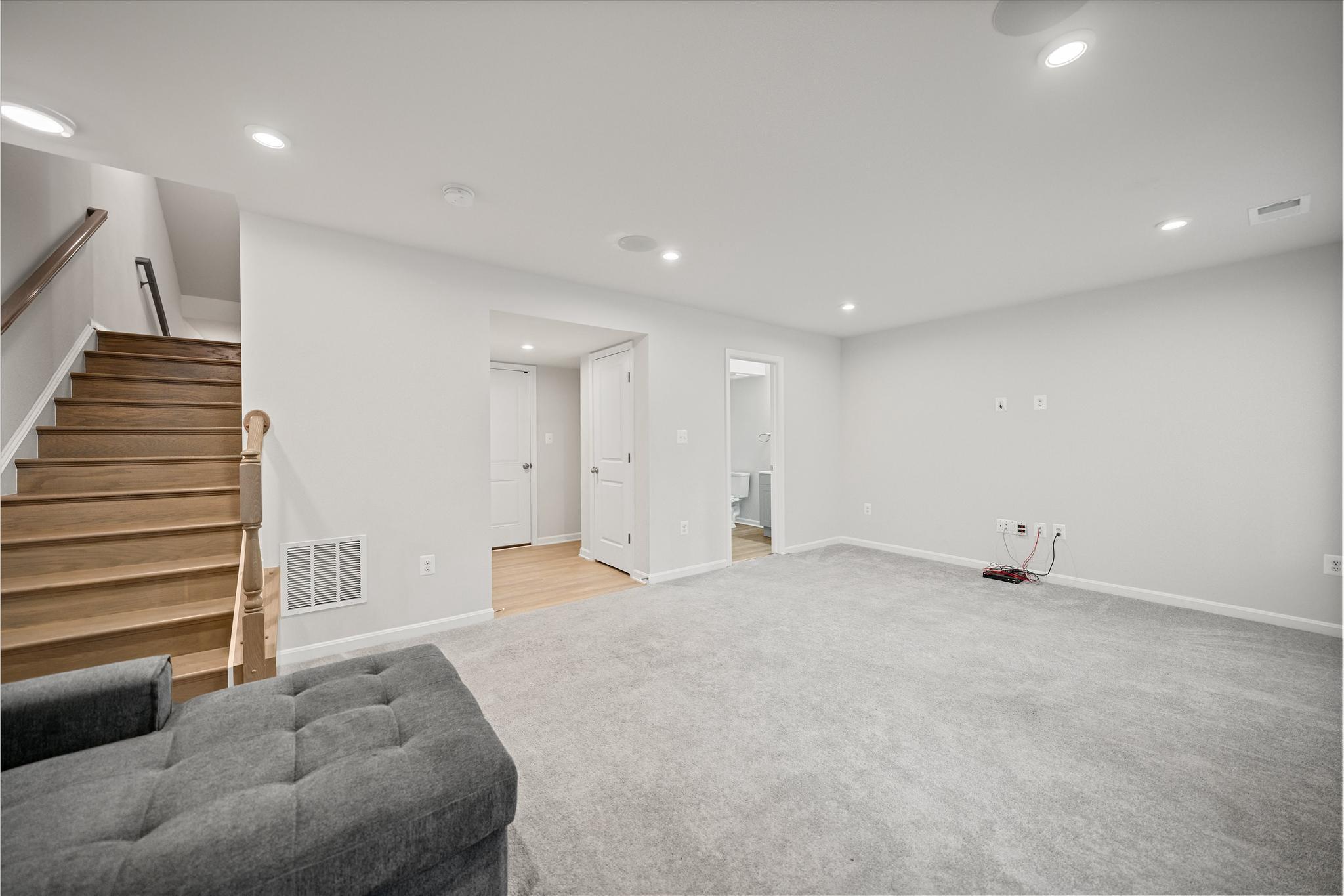  18218 Summit Pointe Drive, Triangle, VA, 22172 - 物件實景