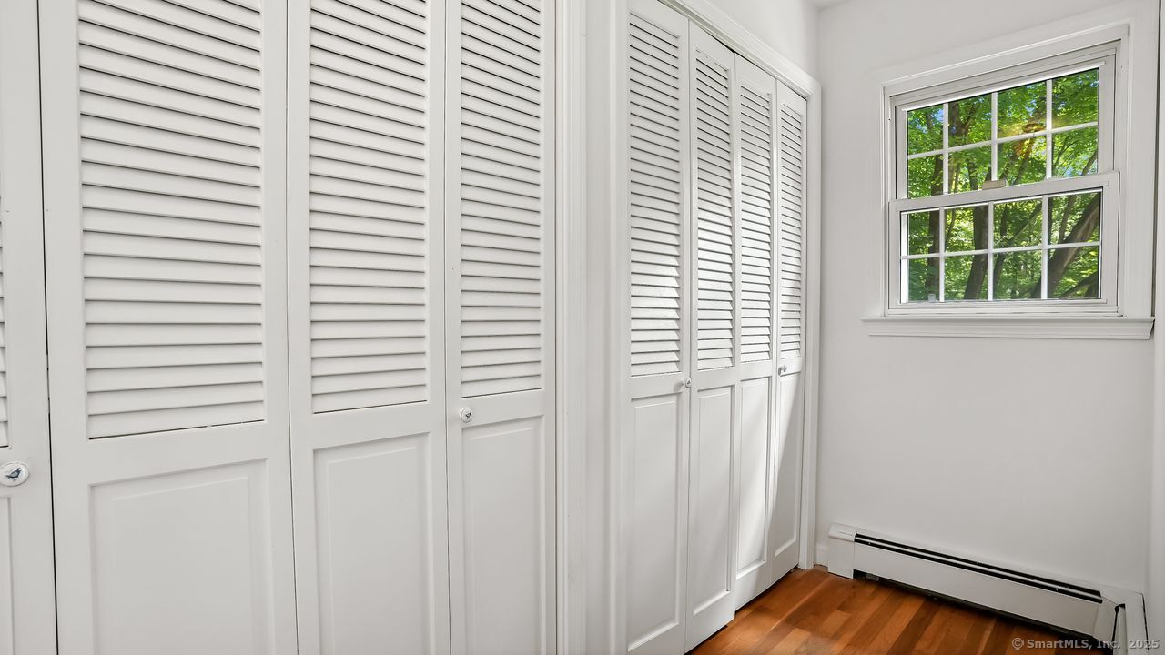 Easton, Connecticut, 06612, United States, 4 Bedrooms Bedrooms, ,4 BathroomsBathrooms,Residential,For Sale,1895469