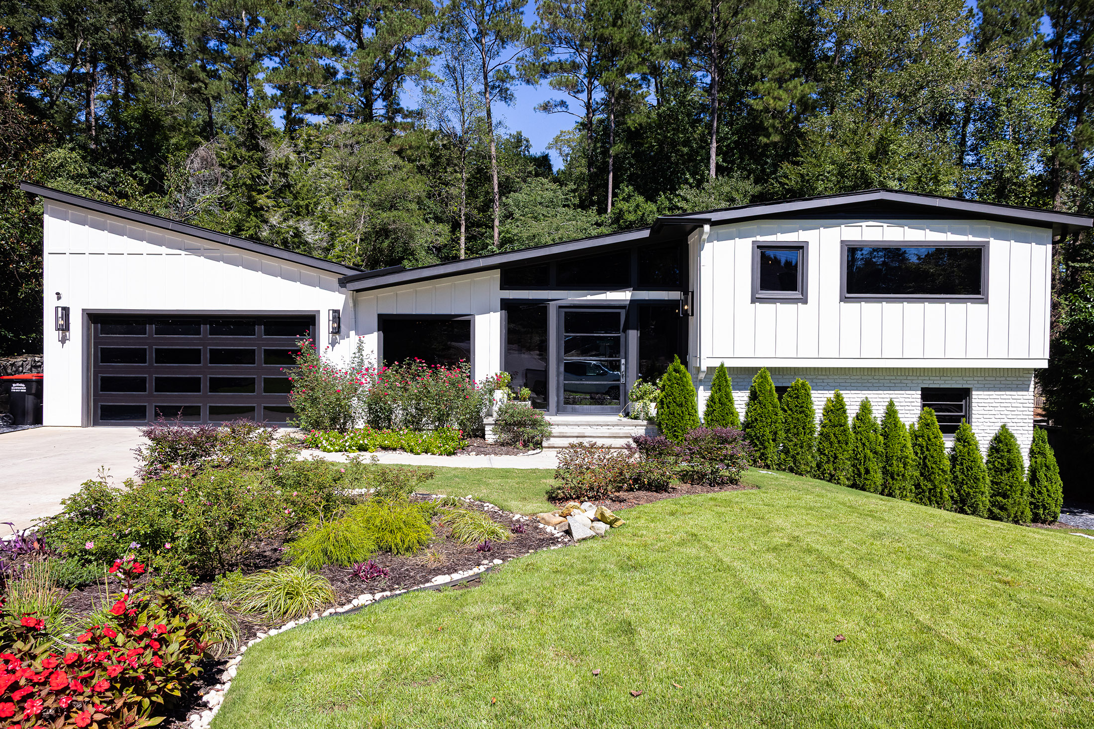  Beautifully Reimagined Mid-century Masterpiece Nestled in the Heart of Vinings - 物件實景