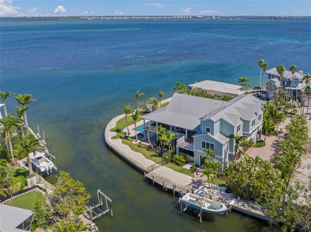 Holmes Beach, Florida, 34217, United States, 5 Bedrooms Bedrooms, ,5 BathroomsBathrooms,Residential,For Sale,1770392
