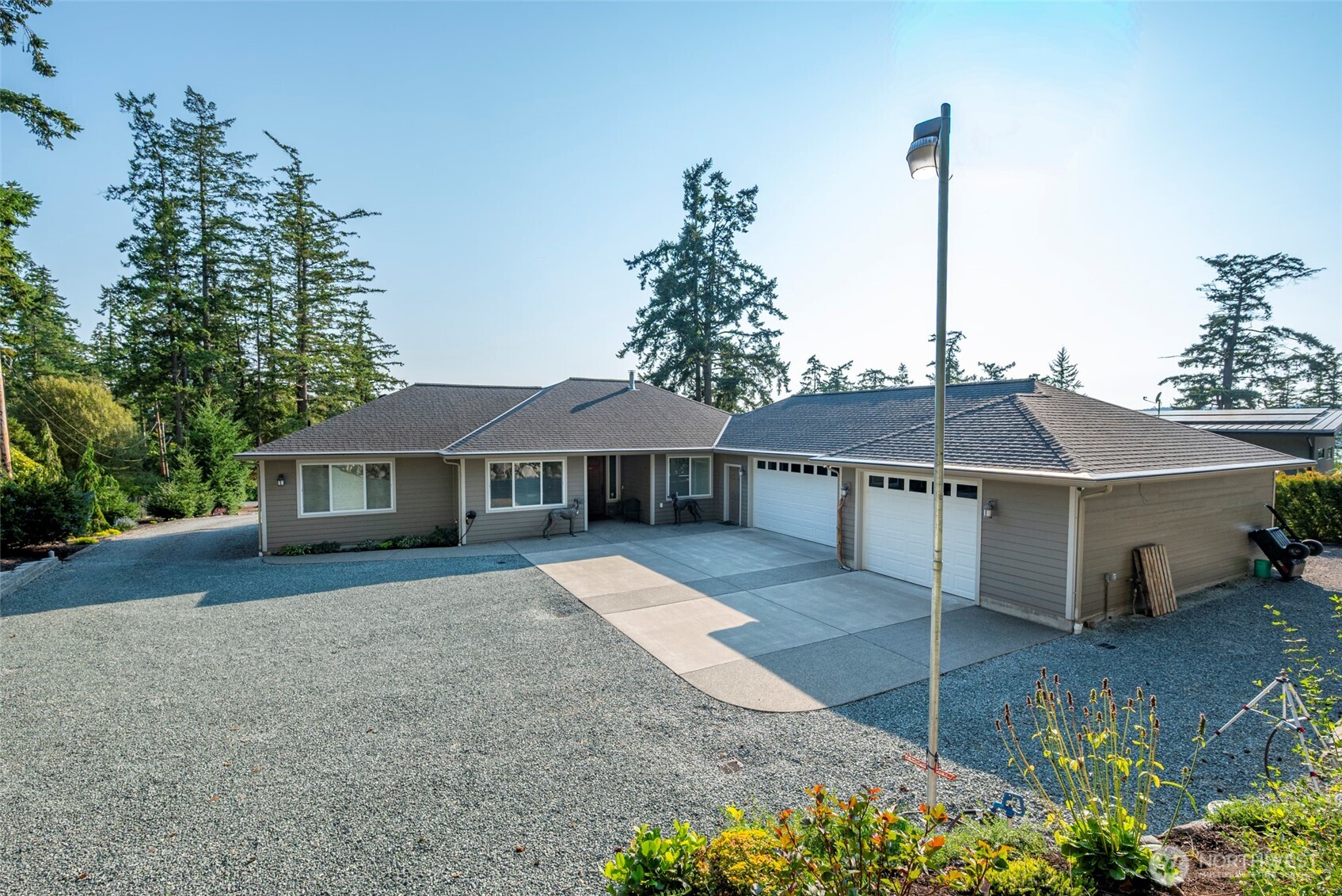 La Conner, Washington, 98257, United States, 2 Bedrooms Bedrooms, ,4 BathroomsBathrooms,Residential,For Sale,1951014