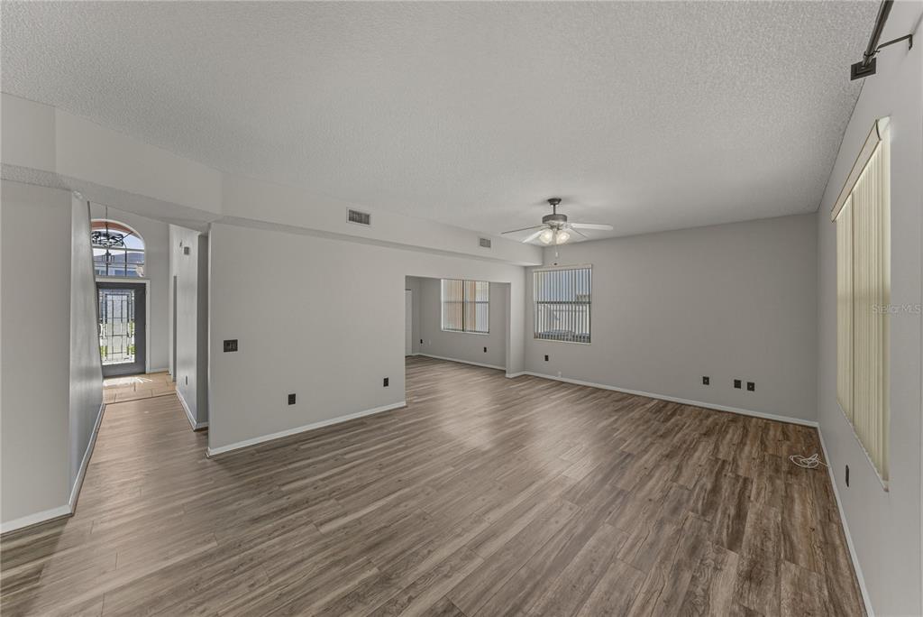 Oldsmar, Florida, 34677, United States, 5 Bedrooms Bedrooms, ,3 BathroomsBathrooms,Residential,For Sale,1988013