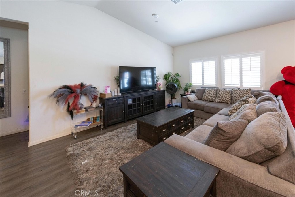 Menifee, California, 92585, United States, 5 Bedrooms Bedrooms, ,3 BathroomsBathrooms,Residential,For Sale,2048635