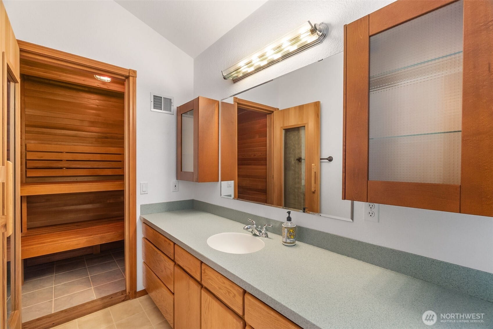Tenino, Washington, 98589, United States, 3 Bedrooms Bedrooms, ,Residential,For Sale,1912104