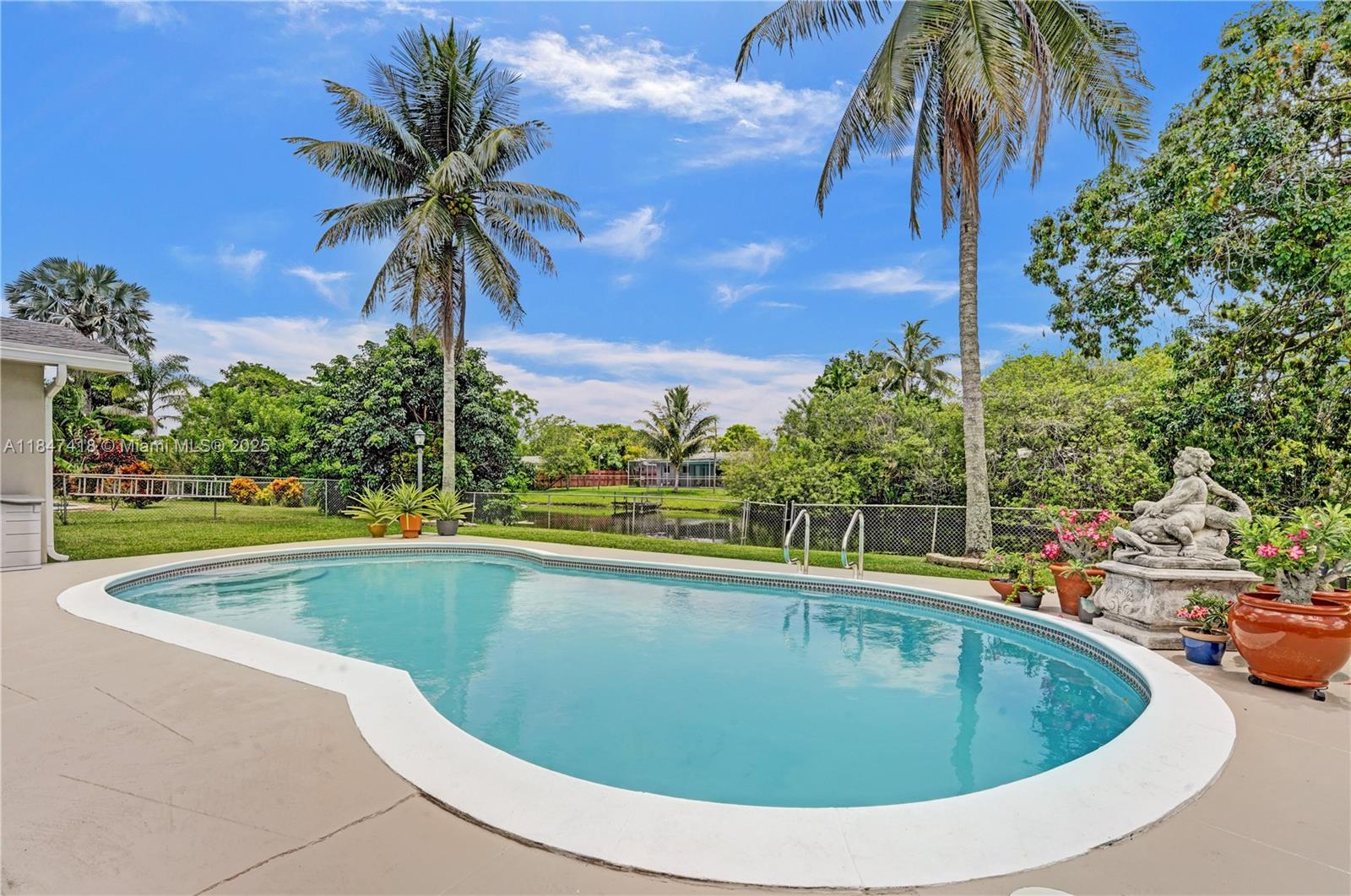 Plantation, Florida, 33313, United States, 4 Bedrooms Bedrooms, ,2 BathroomsBathrooms,Residential,For Sale,1903667
