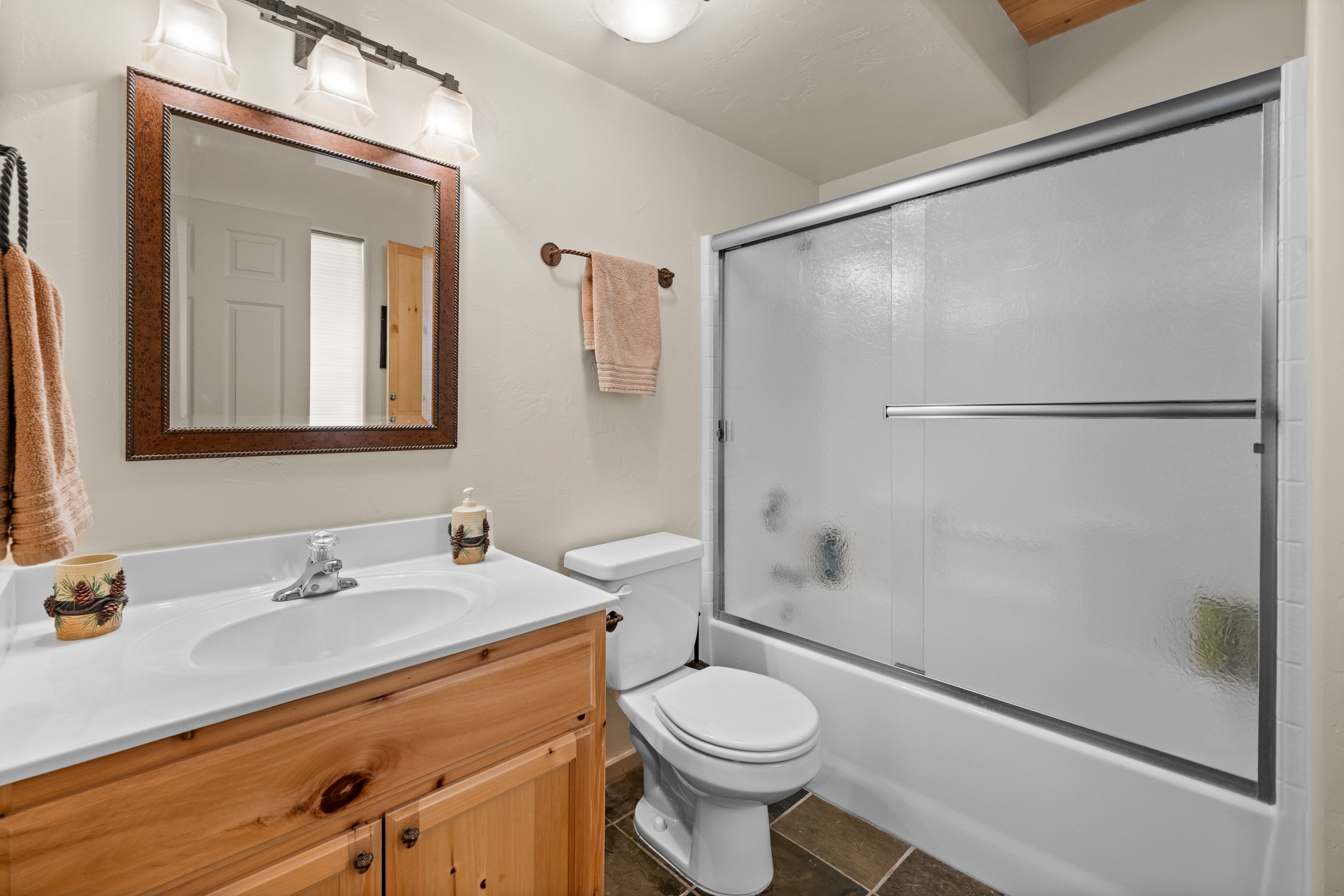  1099 Crags Lane, Fawnskin, CA 92333 - 物件實景