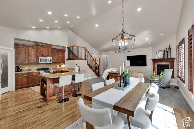 Cottonwood Heights, Utah, 84093, United States, 6 Bedrooms Bedrooms, ,5 BathroomsBathrooms,Residential,For Sale,1980024