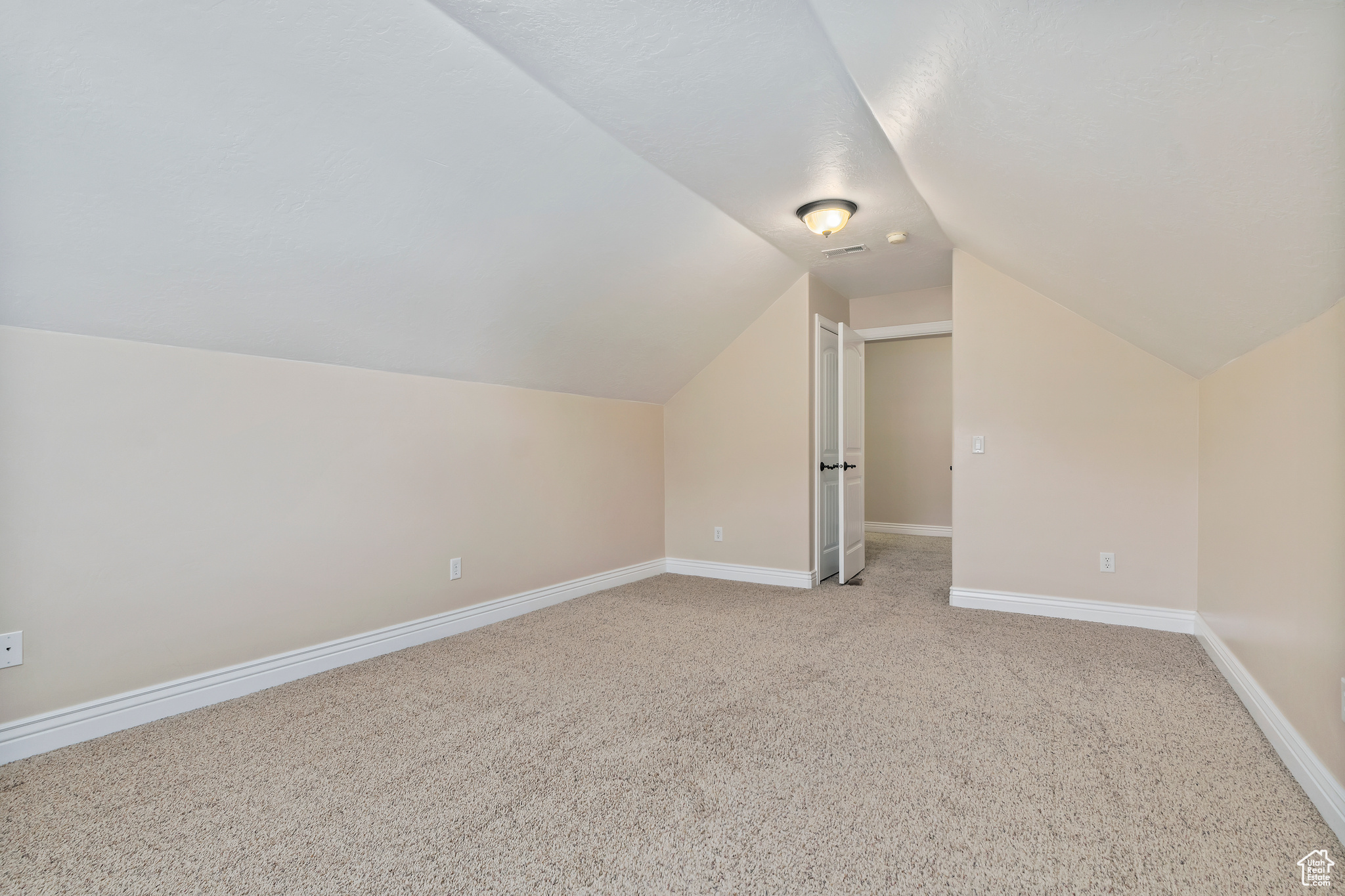 Salt Lake City, Utah, 84109, United States, 4 Bedrooms Bedrooms, ,3 BathroomsBathrooms,Residential,For Sale,1999882