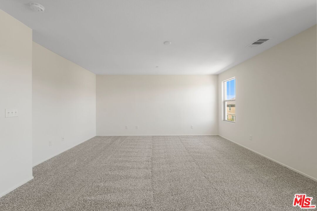 Lancaster, California, 93534, United States, 5 Bedrooms Bedrooms, ,3 BathroomsBathrooms,Residential,For Sale,1942304