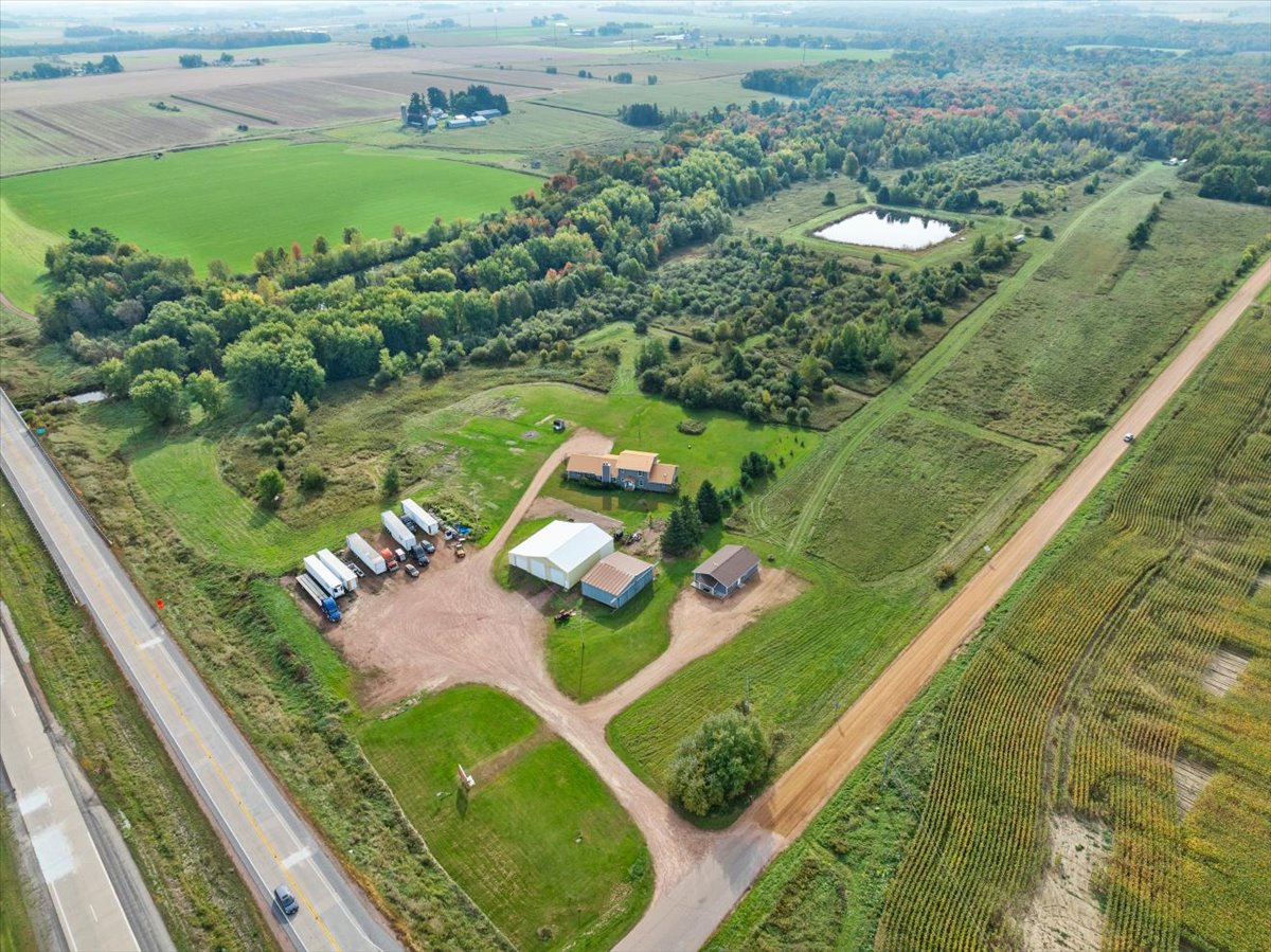 Abbotsford, Wisconsin, 54405, United States, 4 Bedrooms Bedrooms, ,4 BathroomsBathrooms,Residential,For Sale,1977625