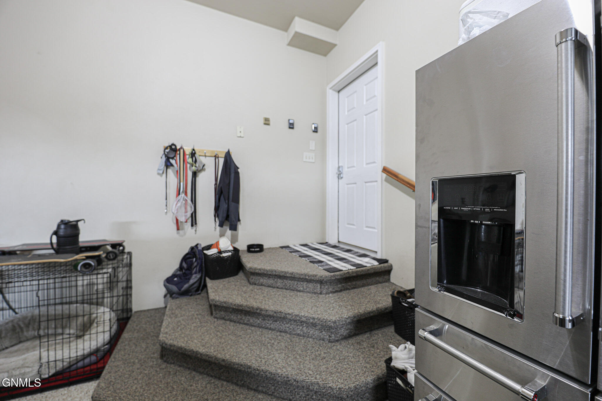 Bismarck, North Dakota, 58503, United States, 6 Bedrooms Bedrooms, ,5 BathroomsBathrooms,Residential,For Sale,1980273