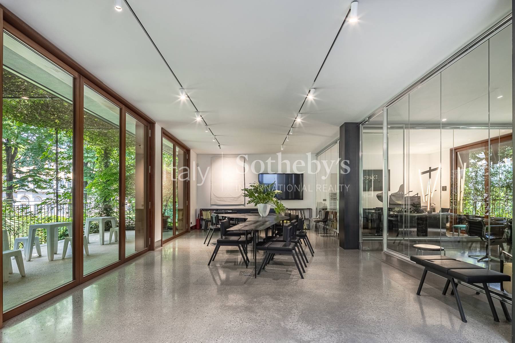  Independent property surrounded by greenery in the center of Milan - 物件實景