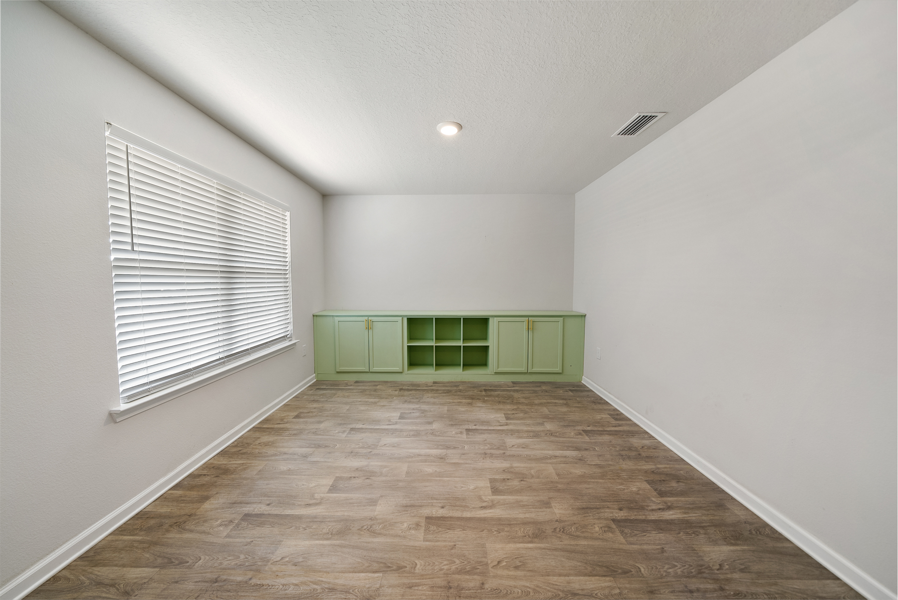  Thoughtfully Designed Residence With Fenced Backyard Near Tyndall AFB - 物件實景