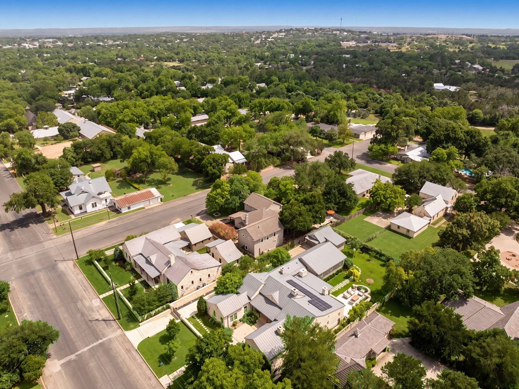 Fredericksburg, Texas, 78624, United States, 6 Bedrooms Bedrooms, ,6 BathroomsBathrooms,Residential,For Sale,2048440