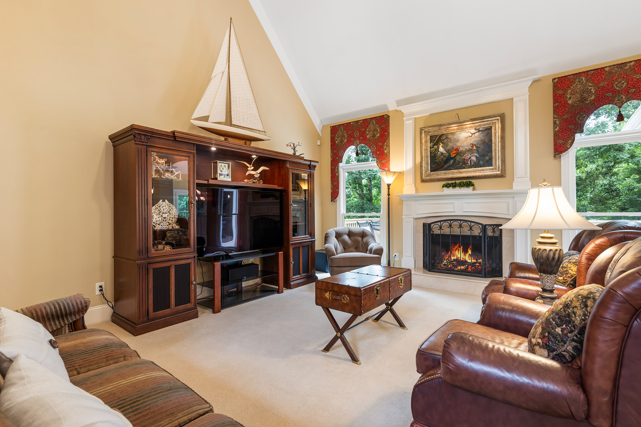 Tucked Among Mature Hardwoods on a Private 1.25+/- Acre River Lot - 物件實景