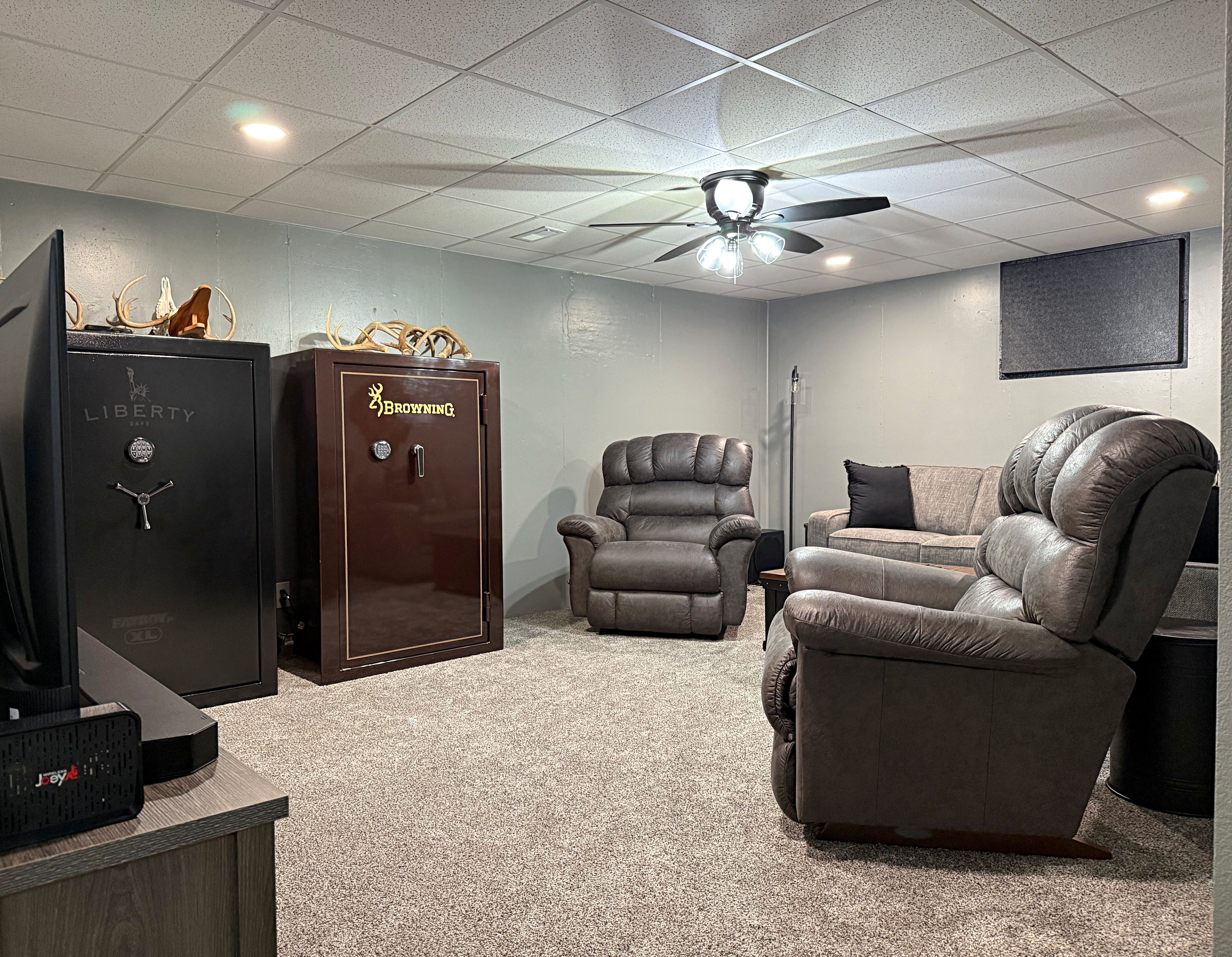 Loogootee, Indiana, 47553, United States, 4 Bedrooms Bedrooms, ,3 BathroomsBathrooms,Residential,For Sale,2005649