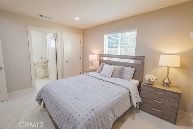 Compton, California, 90220, United States, 6 Bedrooms Bedrooms, ,5 BathroomsBathrooms,Residential,For Sale,2048011