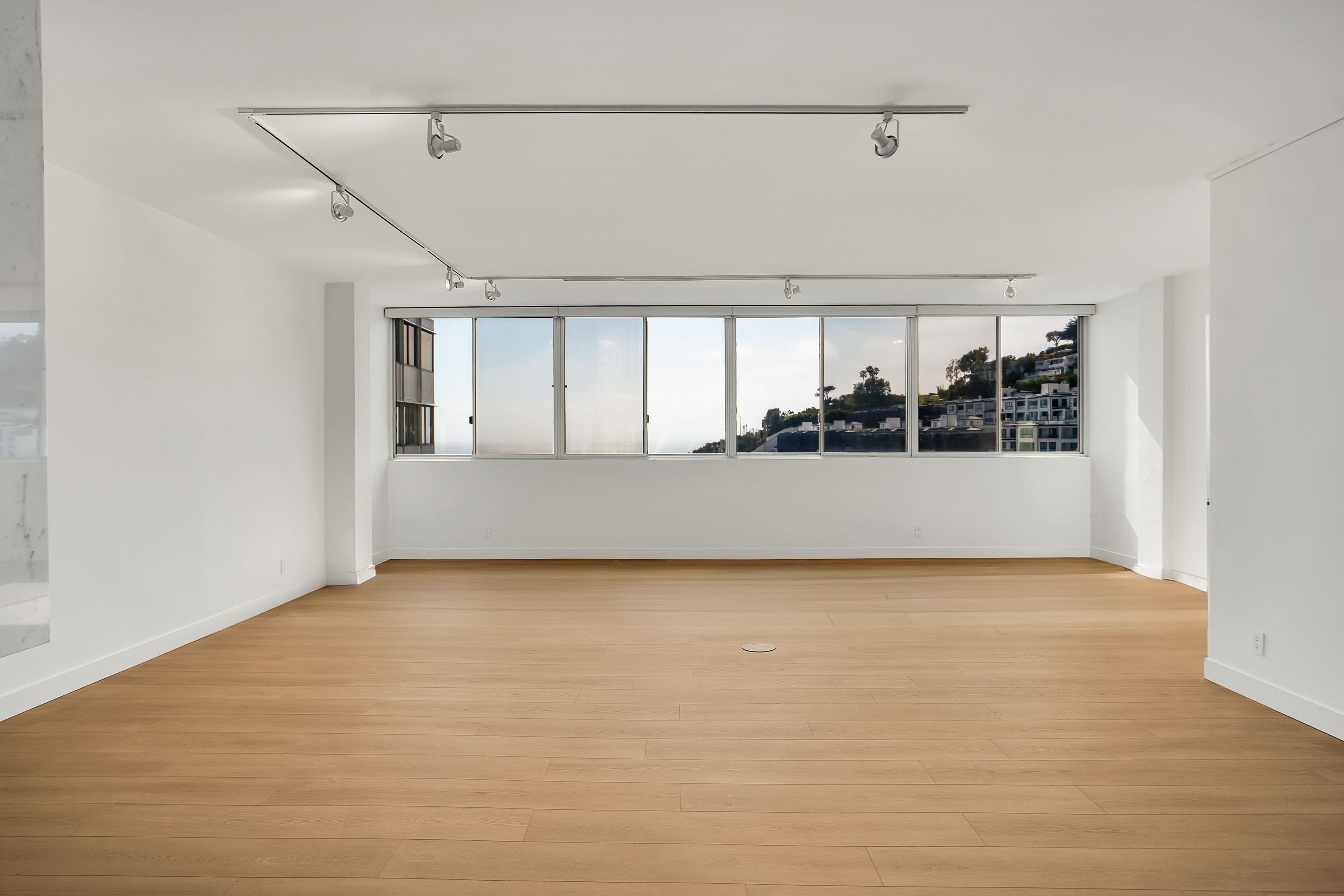  17352 W Sunset Blvd - 物件實景