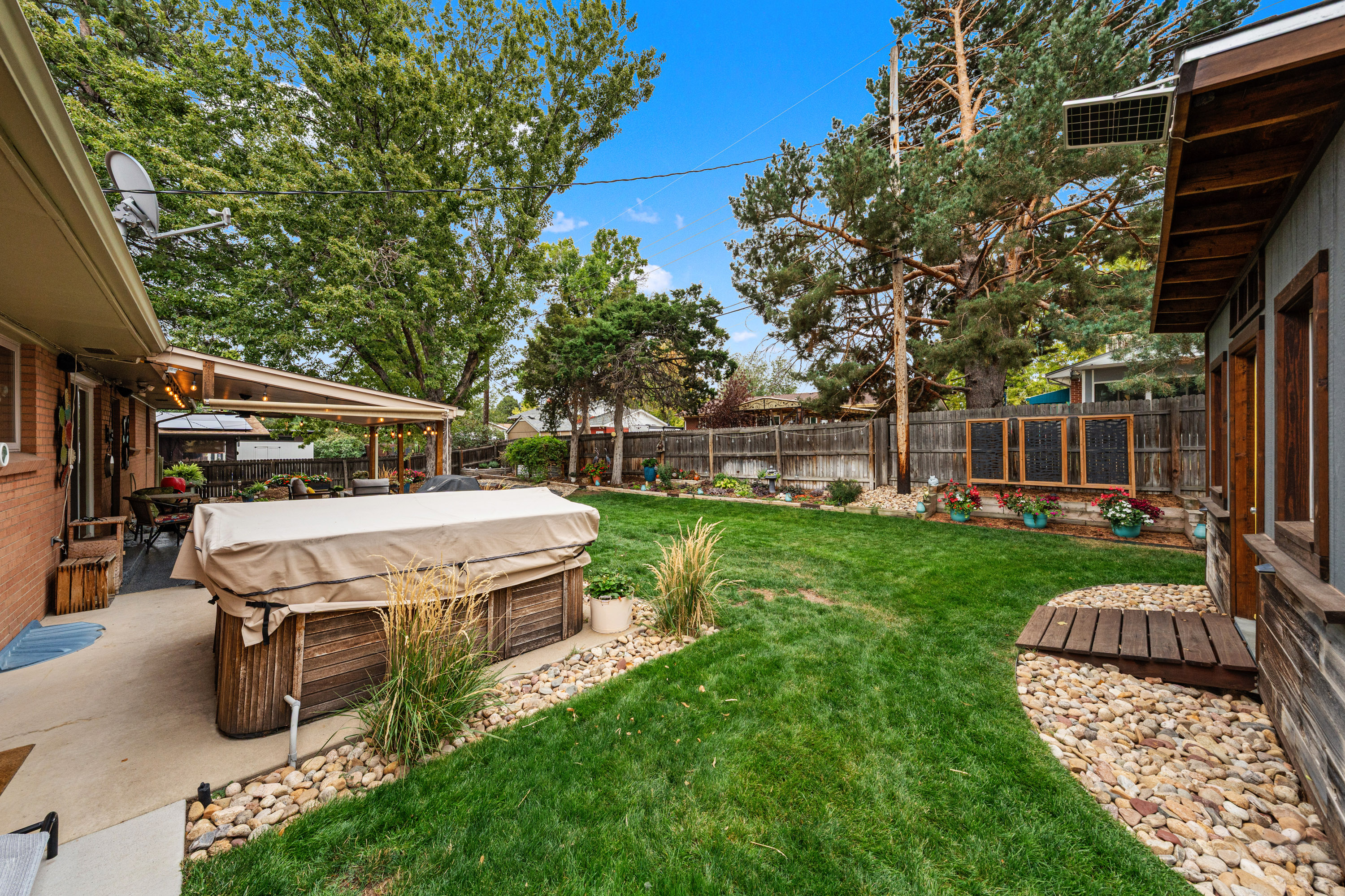  Beautifully Updated 5-Bedroom, 3-Bath Ranch - 物件實景
