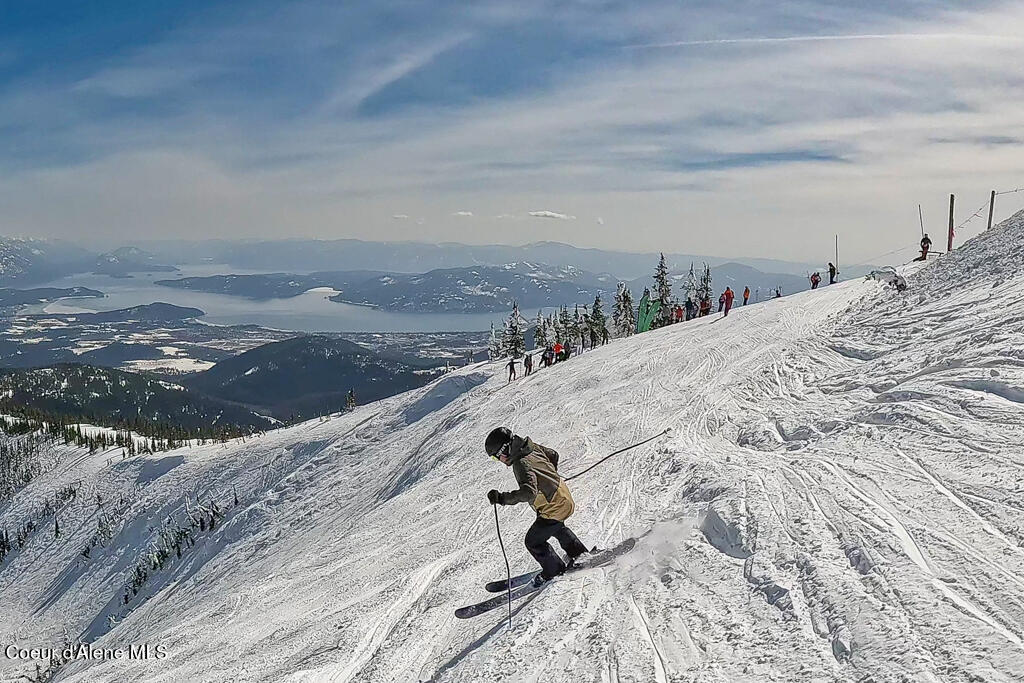 Sandpoint, Idaho, 83864, United States, 4 Bedrooms Bedrooms, ,3 BathroomsBathrooms,Residential,For Sale,1983378