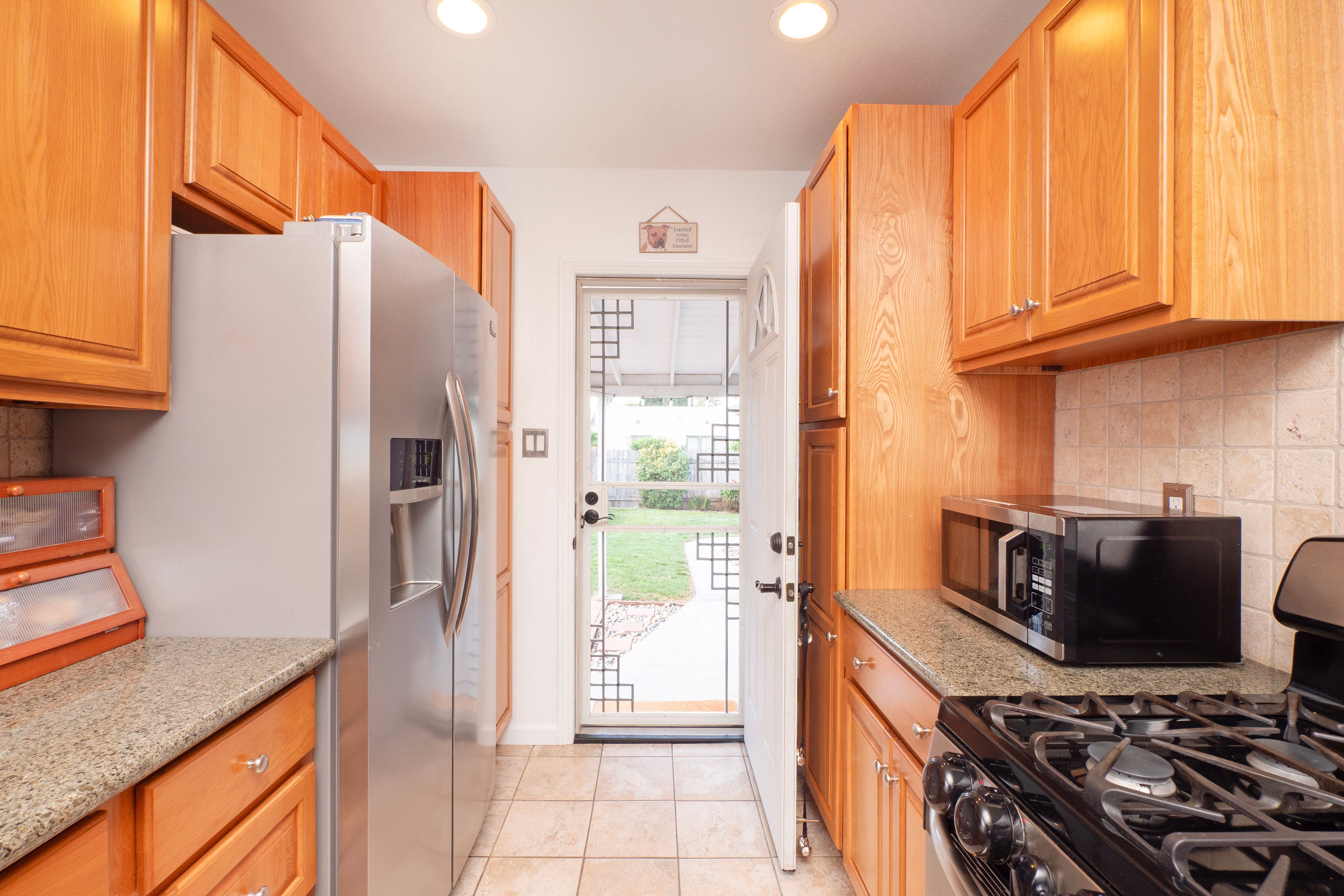  4290 Oakwood Place, Riverside, CA 92506 - 物件實景