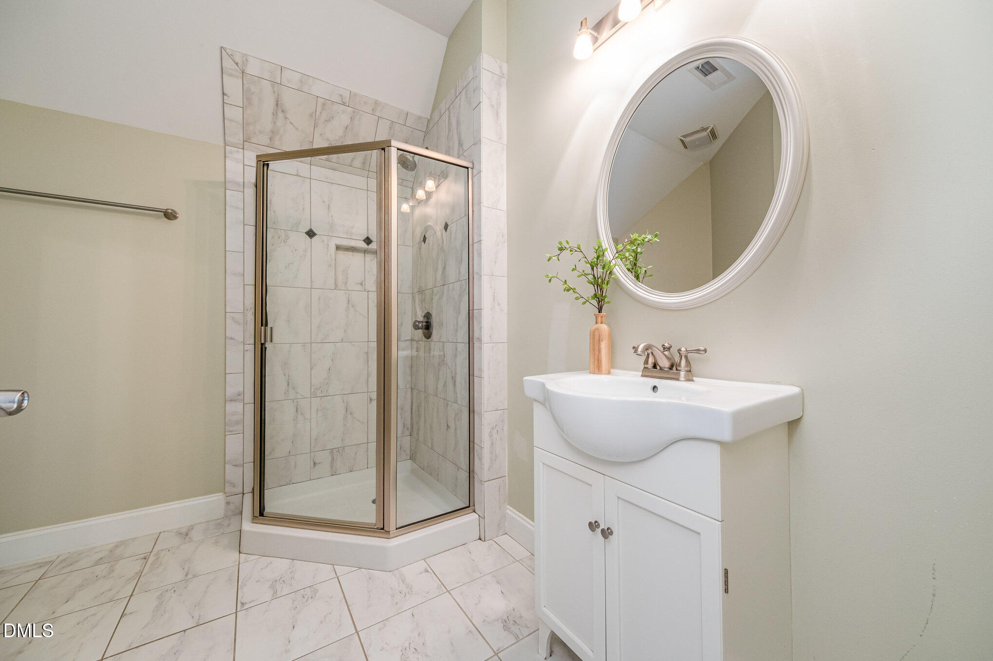 Apex, North Carolina, 27502, United States, 4 Bedrooms Bedrooms, ,4 BathroomsBathrooms,Residential,For Sale,1986214