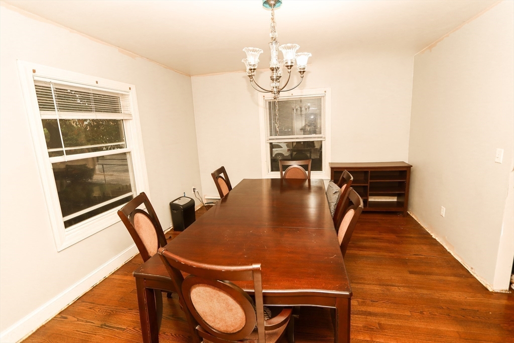 Brockton, Massachusetts, 02301, United States, 3 Bedrooms Bedrooms, ,2 BathroomsBathrooms,Residential,For Sale,1955678