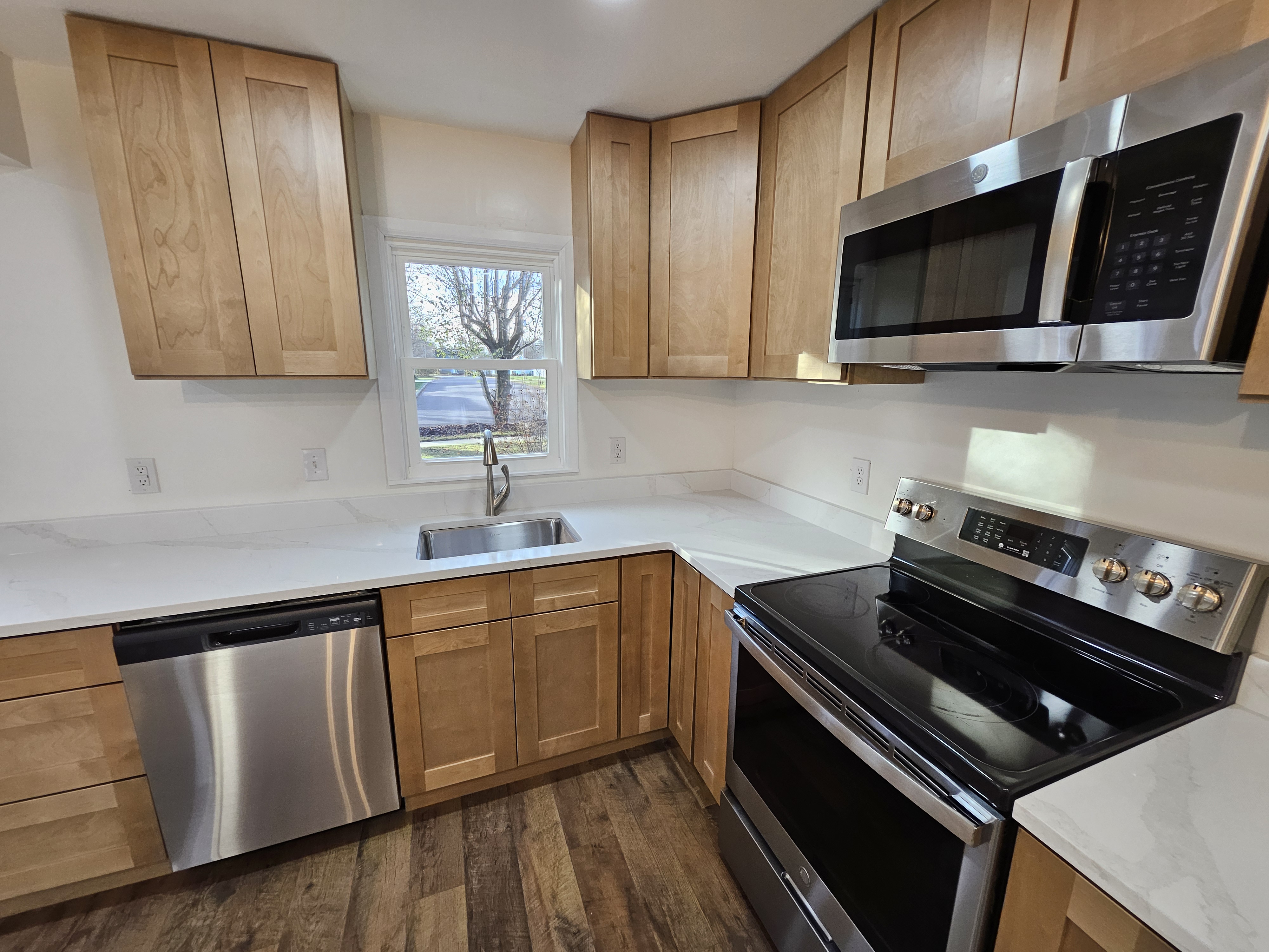 Monett, Missouri, 65708, United States, 4 Bedrooms Bedrooms, ,4 BathroomsBathrooms,Residential,For Sale,1998784