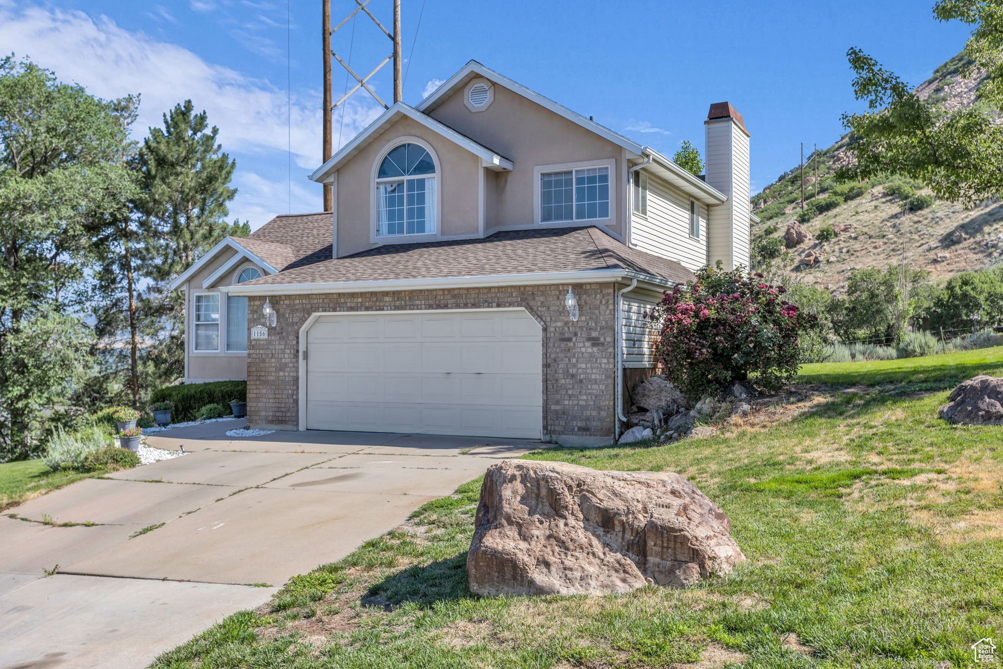 Ogden, Utah, 84404, United States, 4 Bedrooms Bedrooms, ,3 BathroomsBathrooms,Residential,For Sale,1867138