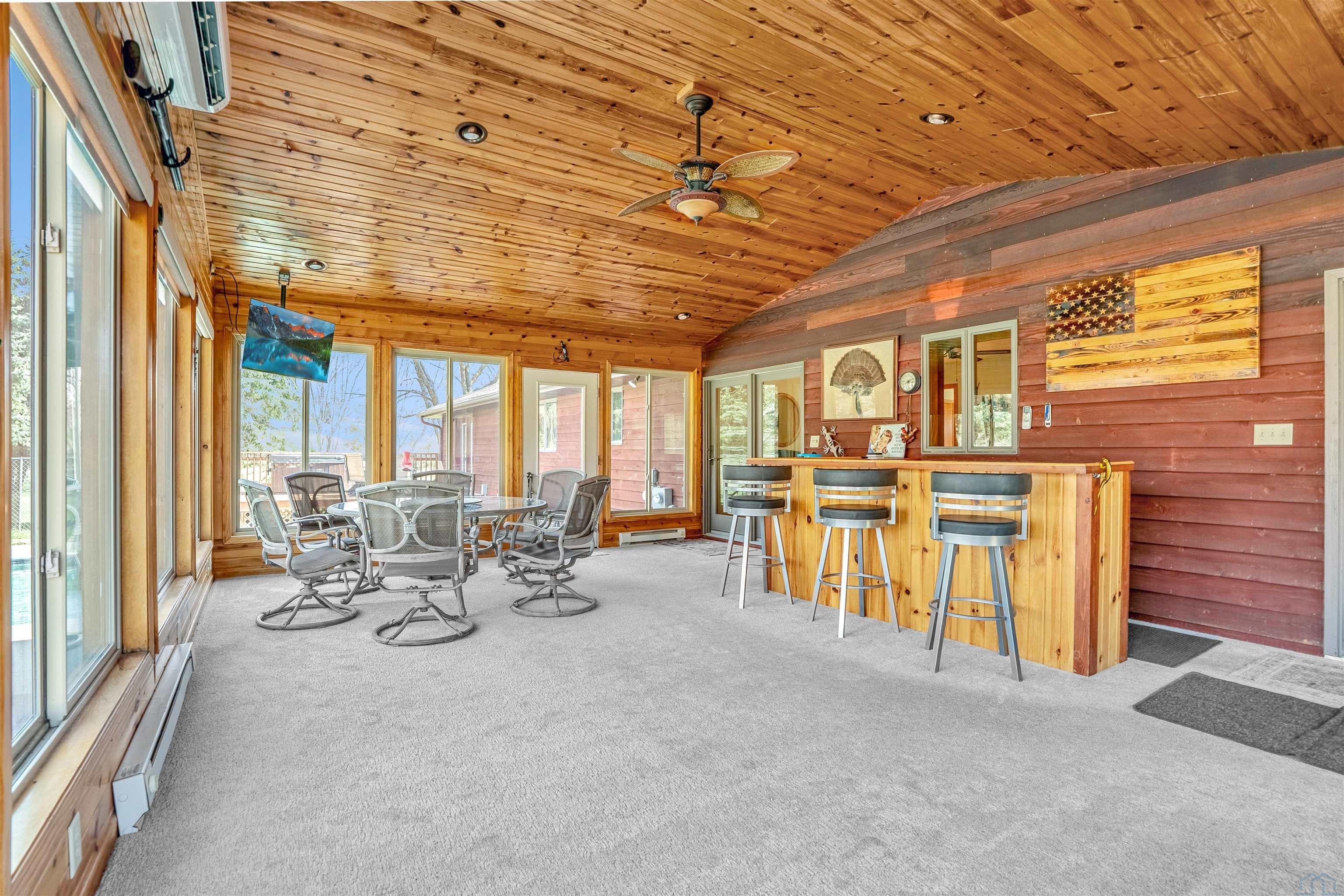 Sioux City, Iowa, 51108, United States, 3 Bedrooms Bedrooms, ,4 BathroomsBathrooms,Residential,For Sale,2035847