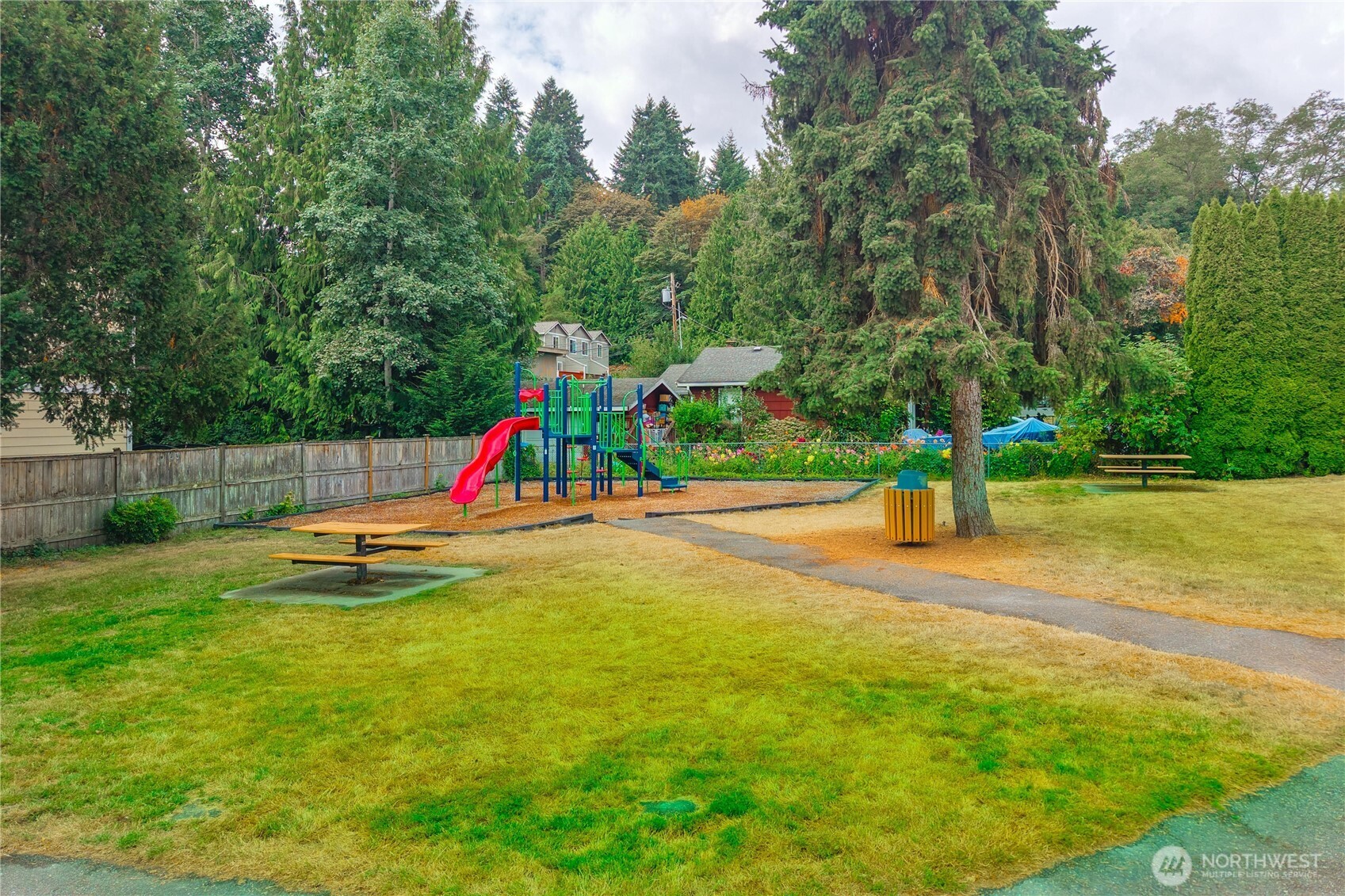 Bothell, Washington, 98011, United States, 4 Bedrooms Bedrooms, ,3 BathroomsBathrooms,Residential,For Sale,1992873