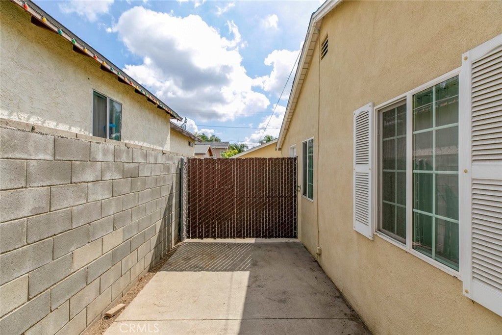 Sylmar, California, 91342, United States, 2 Bedrooms Bedrooms, ,1 BathroomBathrooms,Residential,For Sale,1960749