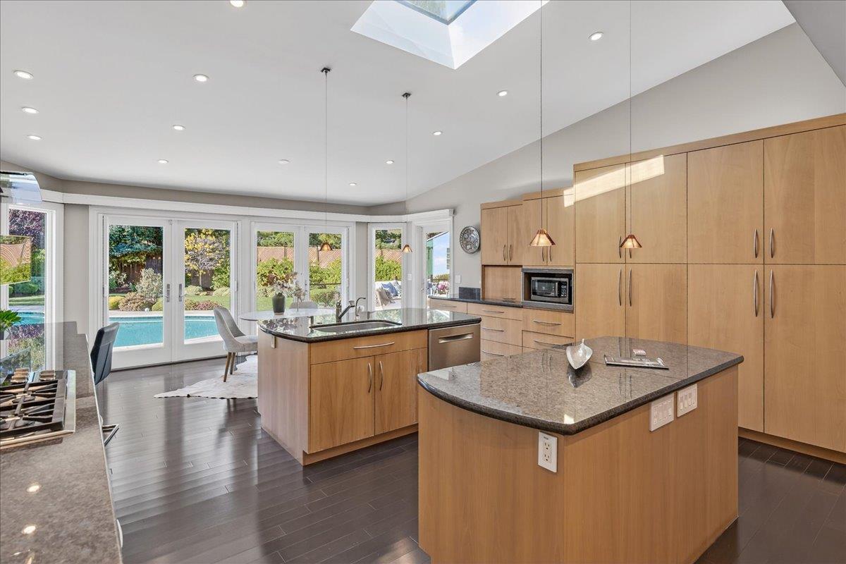 Saratoga, California, 95070, United States, 5 Bedrooms Bedrooms, ,3 BathroomsBathrooms,Residential,For Sale,1989664