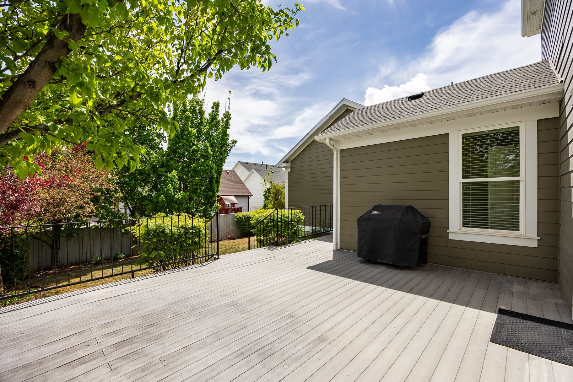  Rare North Shore Gem on One of Daybreak