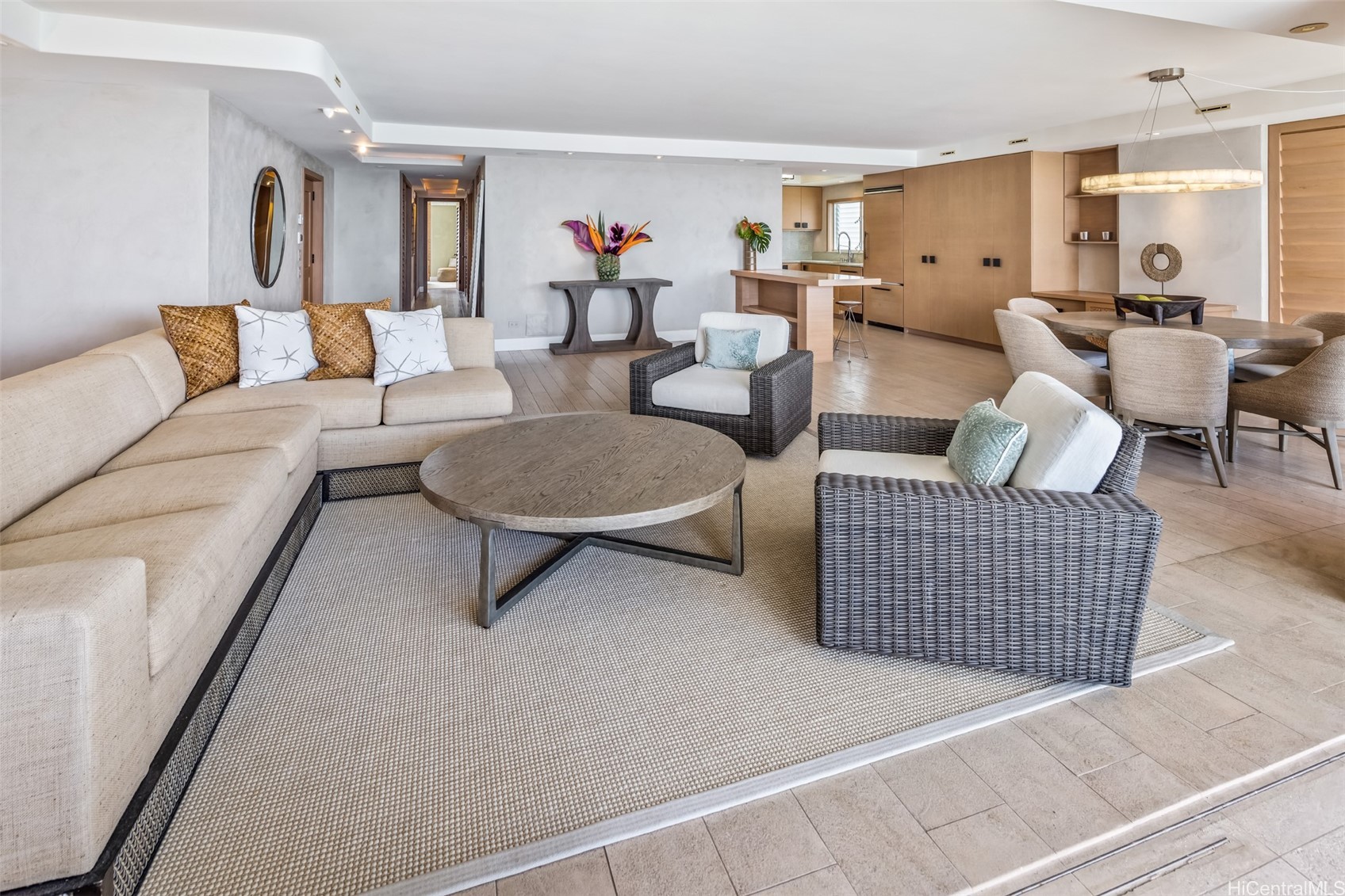 Honolulu, Hawaii, 96815, United States, 2 Bedrooms Bedrooms, ,2 BathroomsBathrooms,Residential,For Sale,1938853
