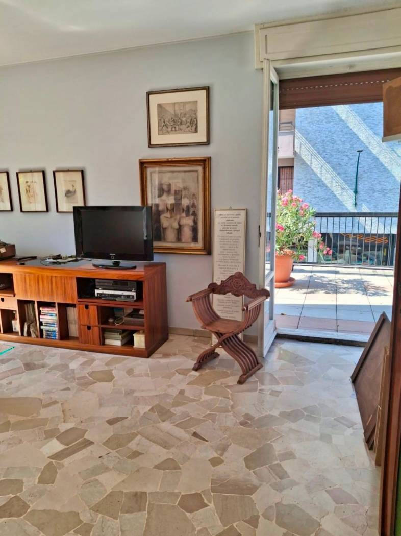 Cologno Monzese, Milano, 20093, IT, 4 Bedrooms Bedrooms, ,3 BathroomsBathrooms,Residential,For Sale,1877106