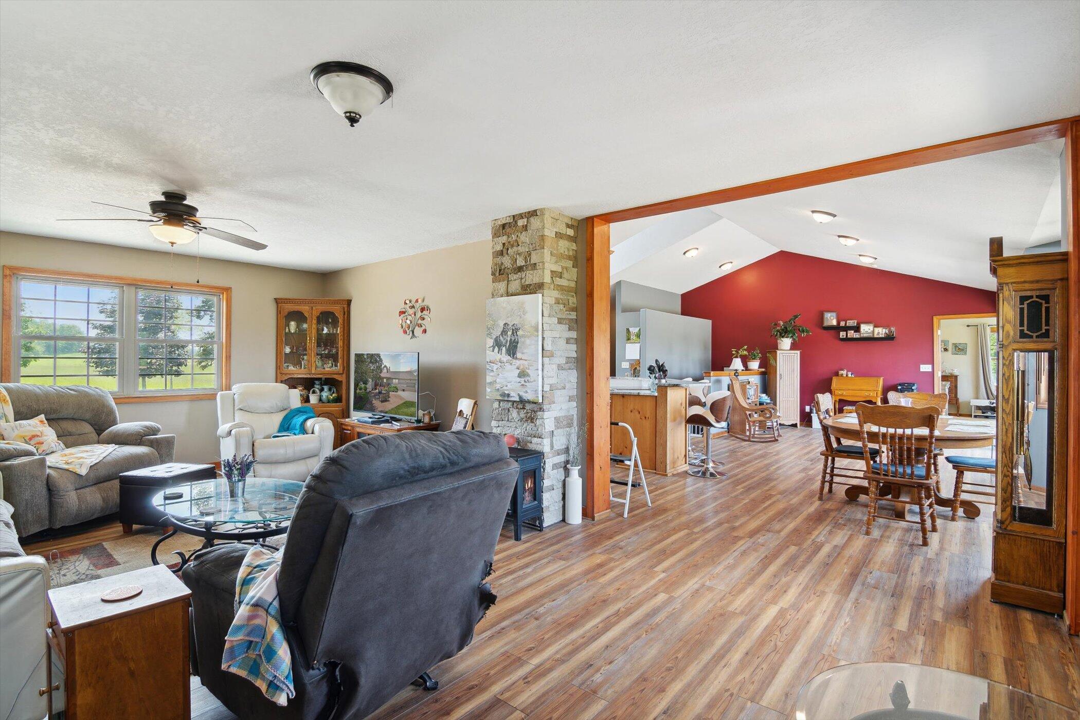 Hillsdale, Michigan, 49242, United States, 6 Bedrooms Bedrooms, ,4 BathroomsBathrooms,Residential,For Sale,1974672