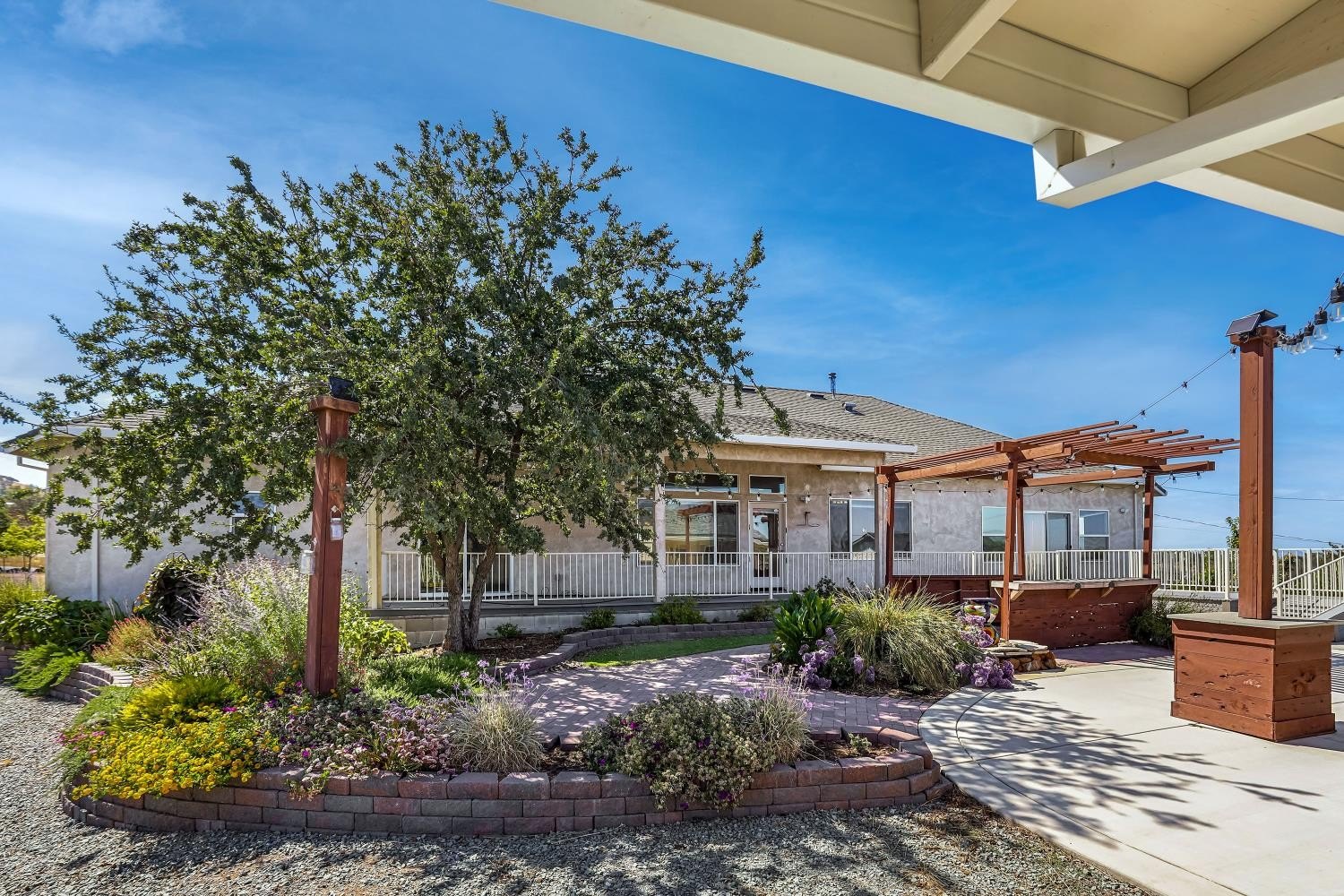 Valley Springs, California, 95252, United States, 3 Bedrooms Bedrooms, ,4 BathroomsBathrooms,Residential,For Sale,1981868