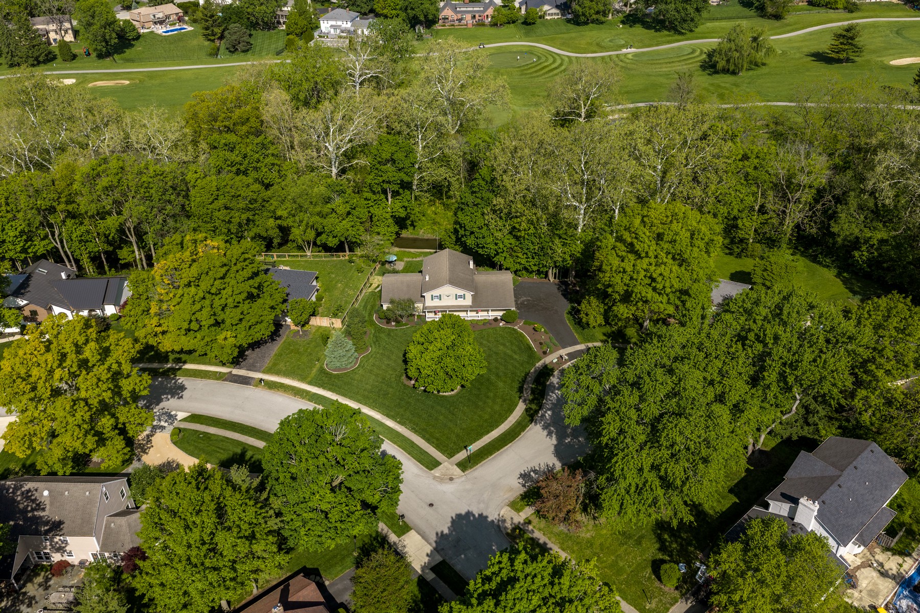  Exceptional Four Bedroom Home Set Along a Winding Creek - 物件實景