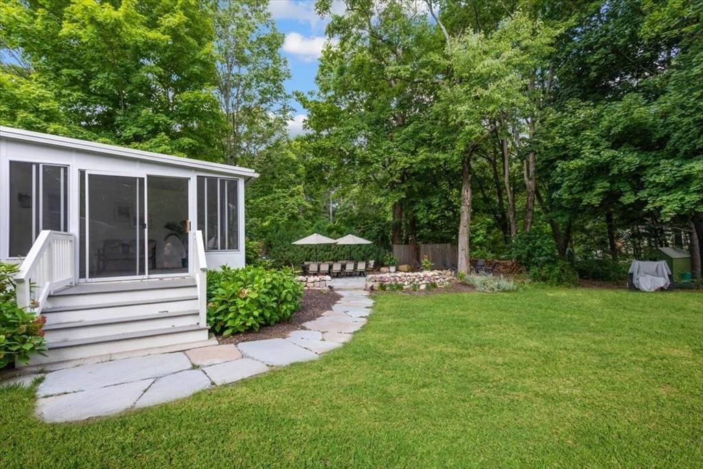 Norwell, Massachusetts, 02061, United States, 3 Bedrooms Bedrooms, ,2 BathroomsBathrooms,Residential,For Sale,1939151