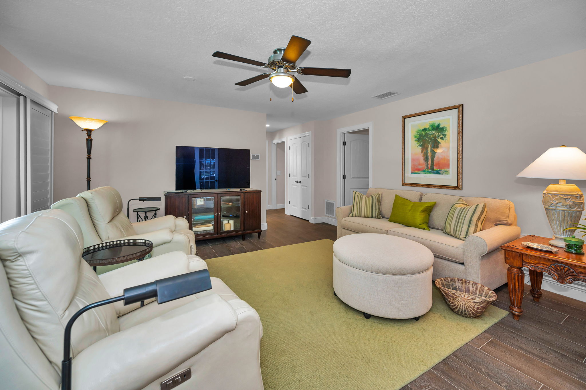 St Petersburg, Florida, 33703, United States, 4 Bedrooms Bedrooms, ,3 BathroomsBathrooms,Residential,For Sale,1978536