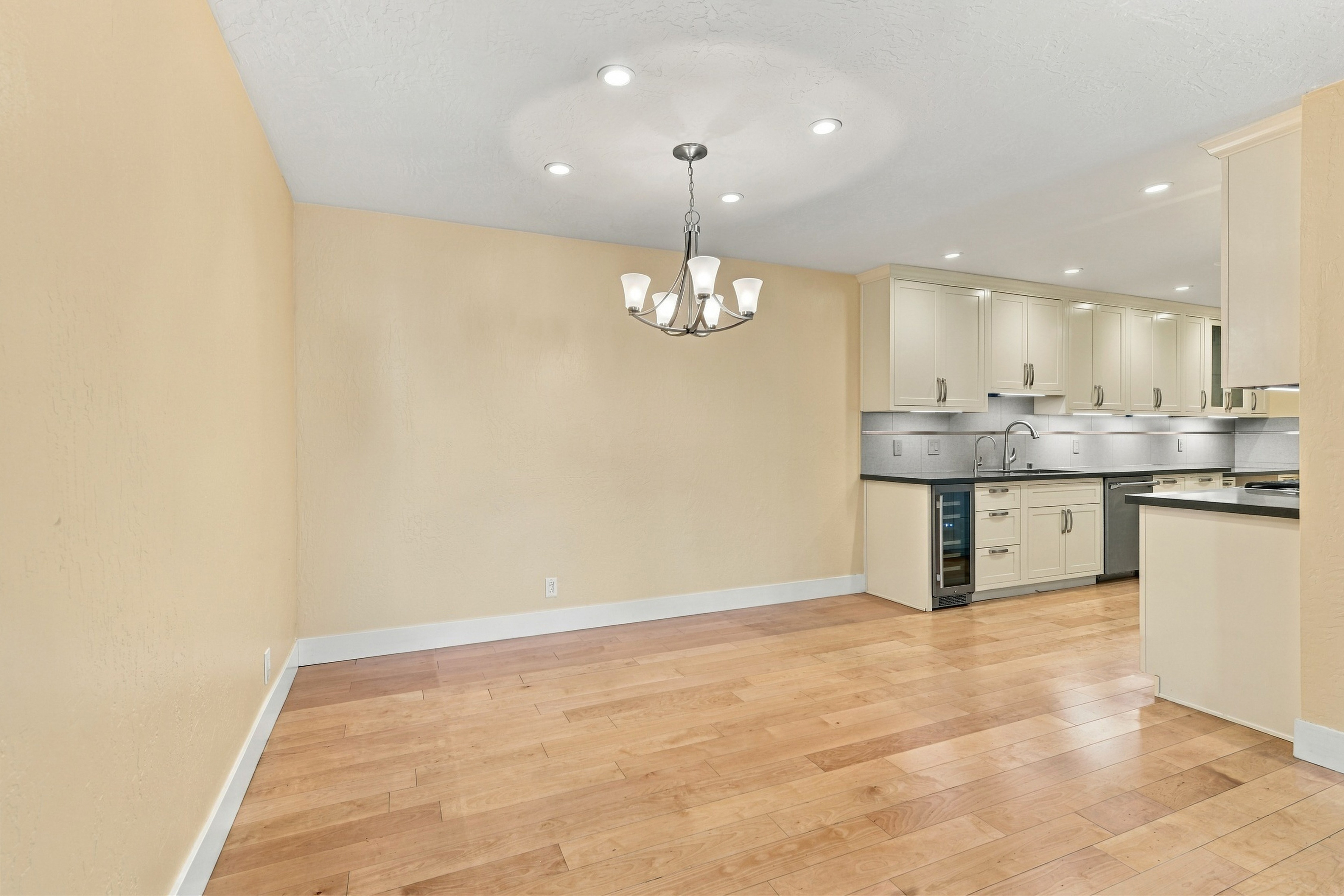  Remodeled Condo in the Heart of Downtown Los Altos - 物件實景