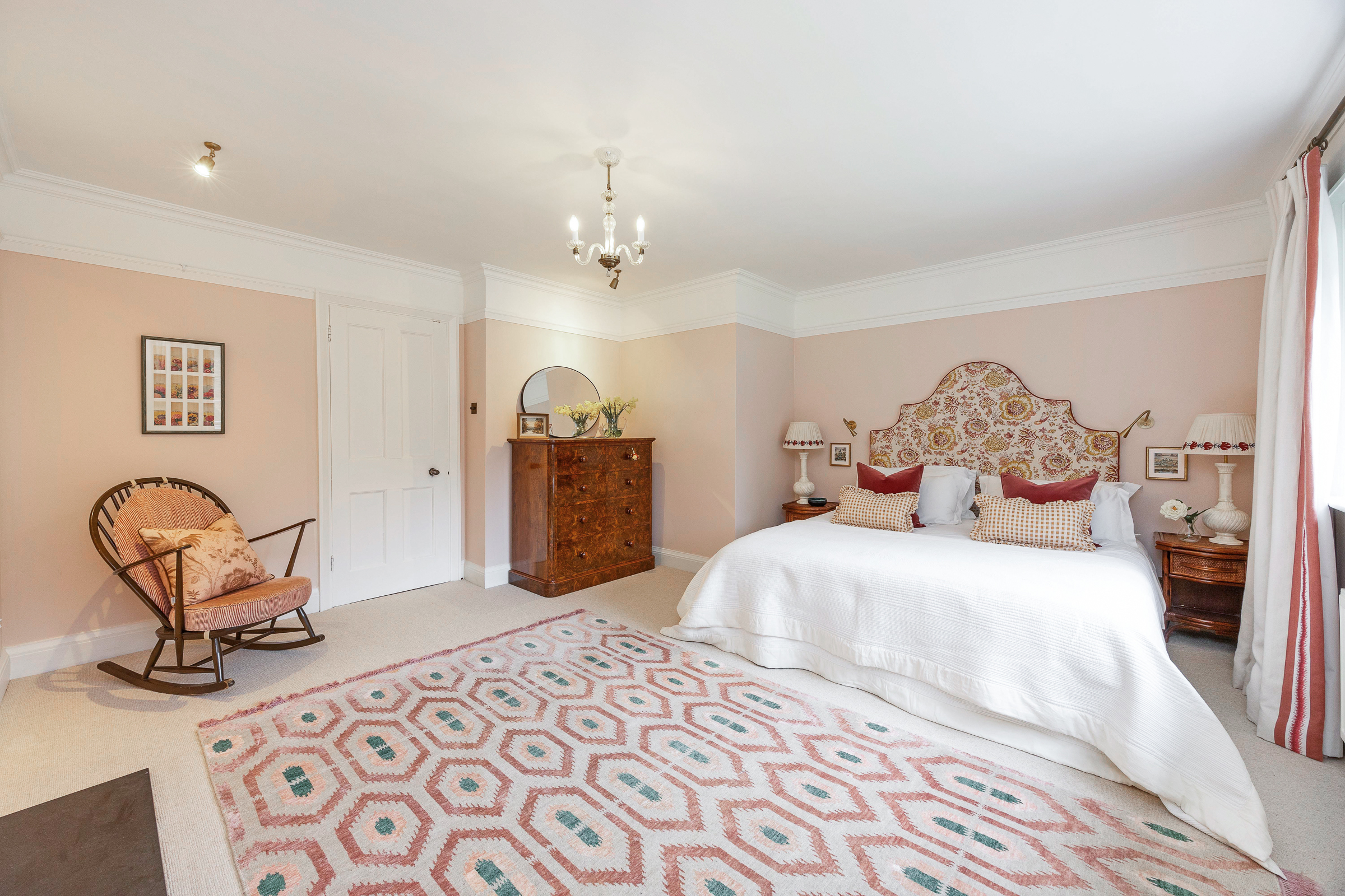  A Characterful New Forest Country House with Cottage, Stables and Barn - 物件實景