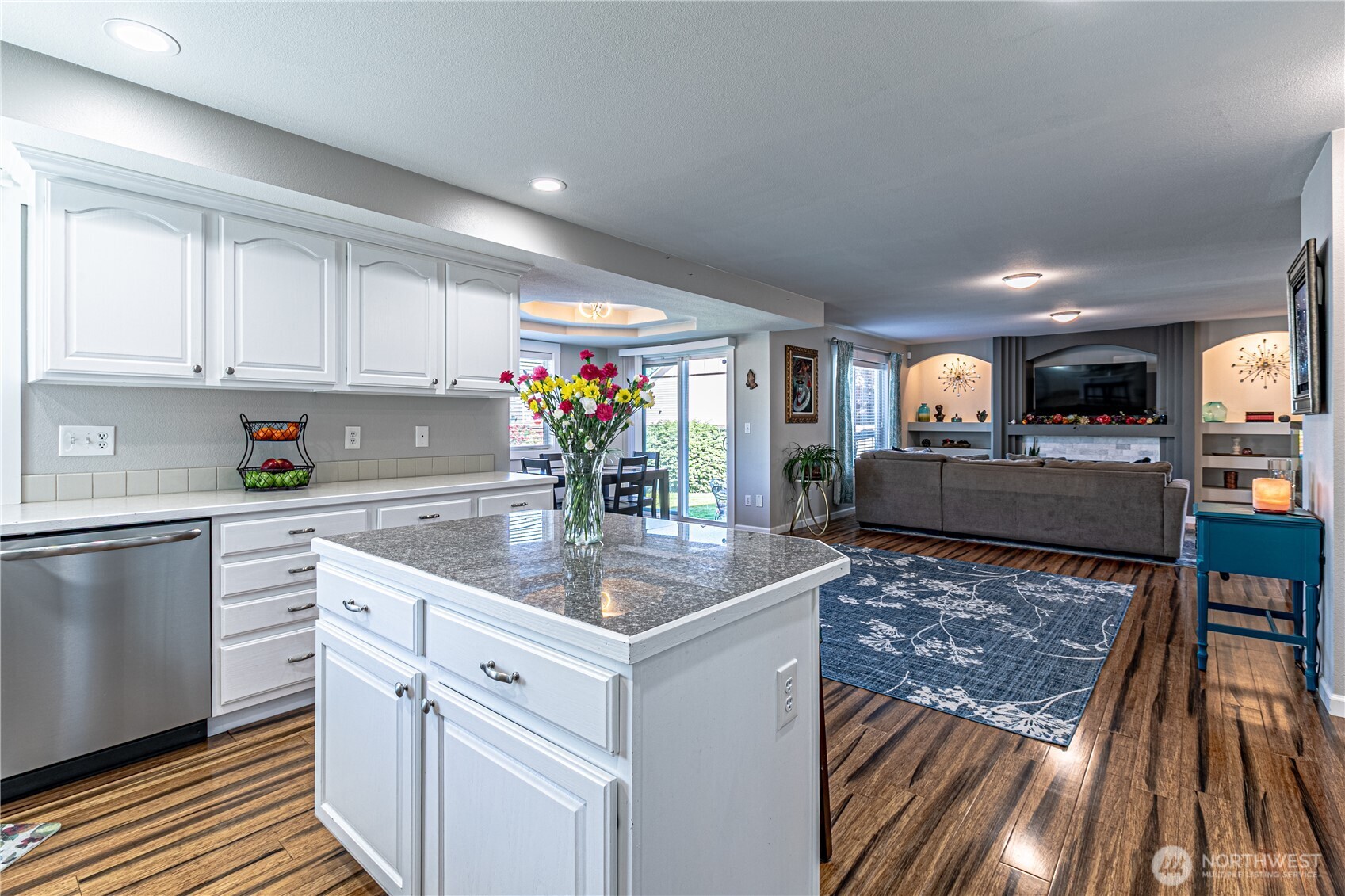 Tacoma, Washington, 98445, United States, 3 Bedrooms Bedrooms, ,3 BathroomsBathrooms,Residential,For Sale,1857304