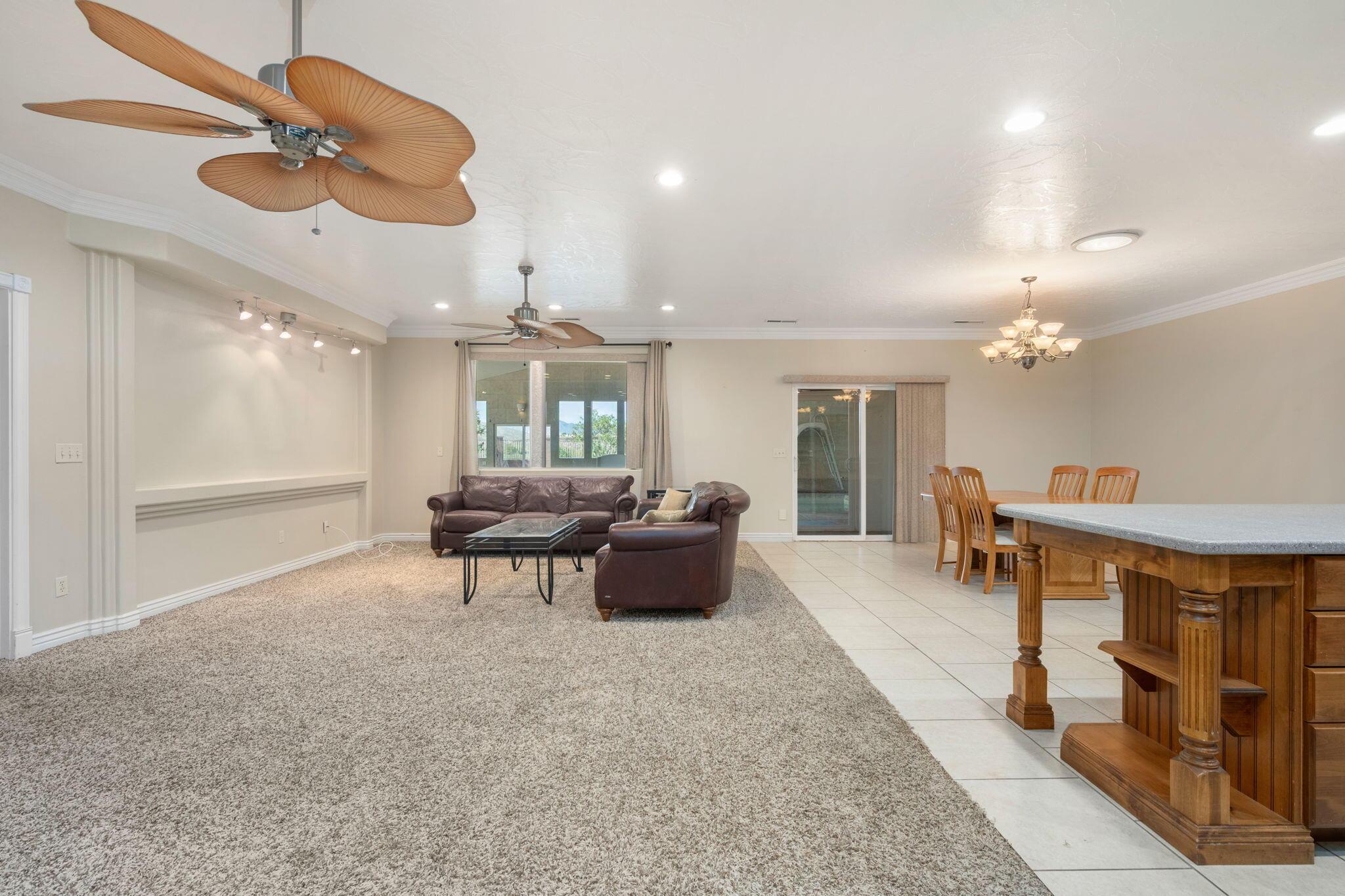 Hurricane, Utah, 84737, United States, 2 Bedrooms Bedrooms, ,3 BathroomsBathrooms,Residential,For Sale,1842468