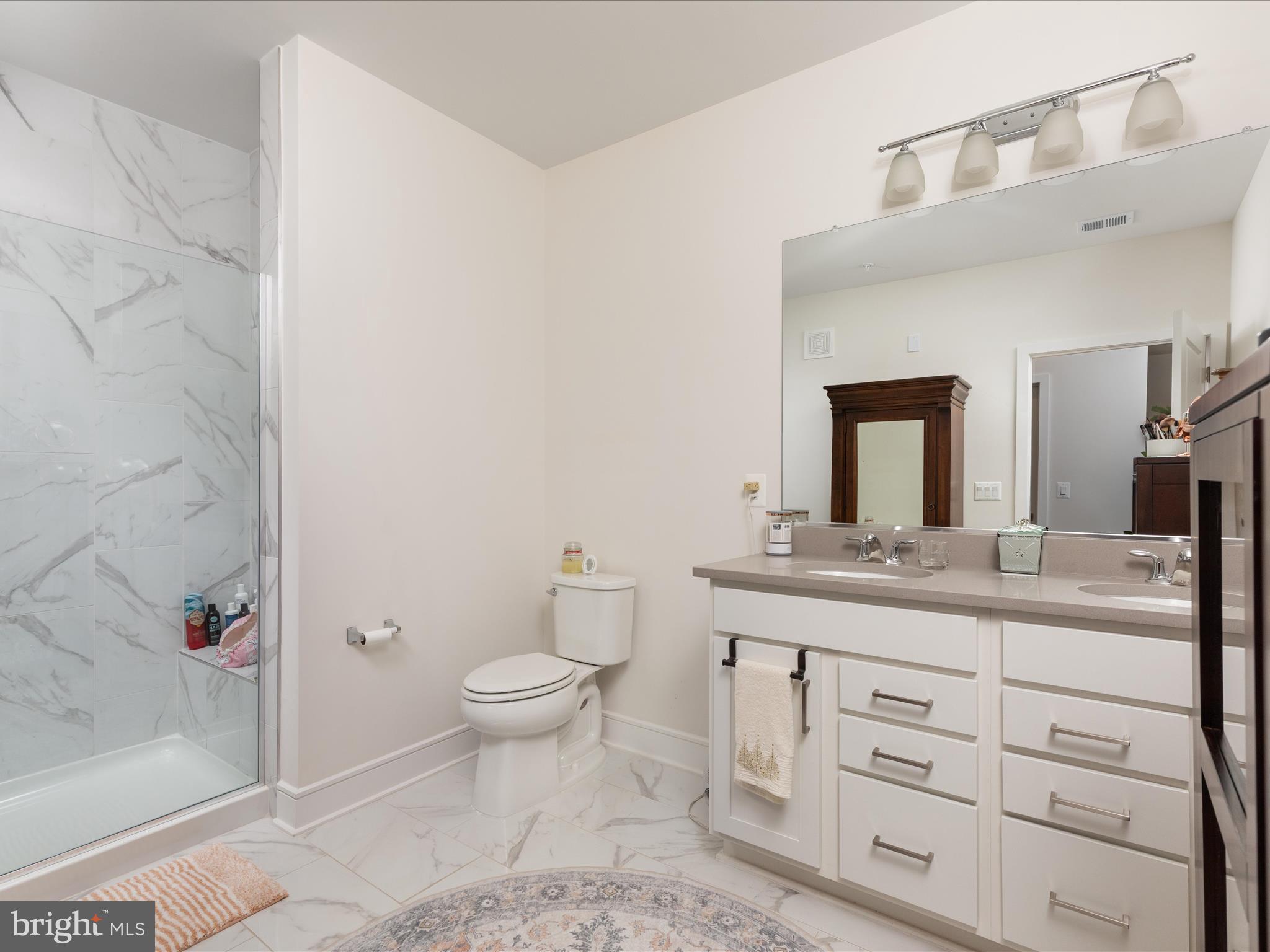 Ashburn, Virginia, 20148, United States, 3 Bedrooms Bedrooms, ,2 BathroomsBathrooms,Residential,For Sale,1980146